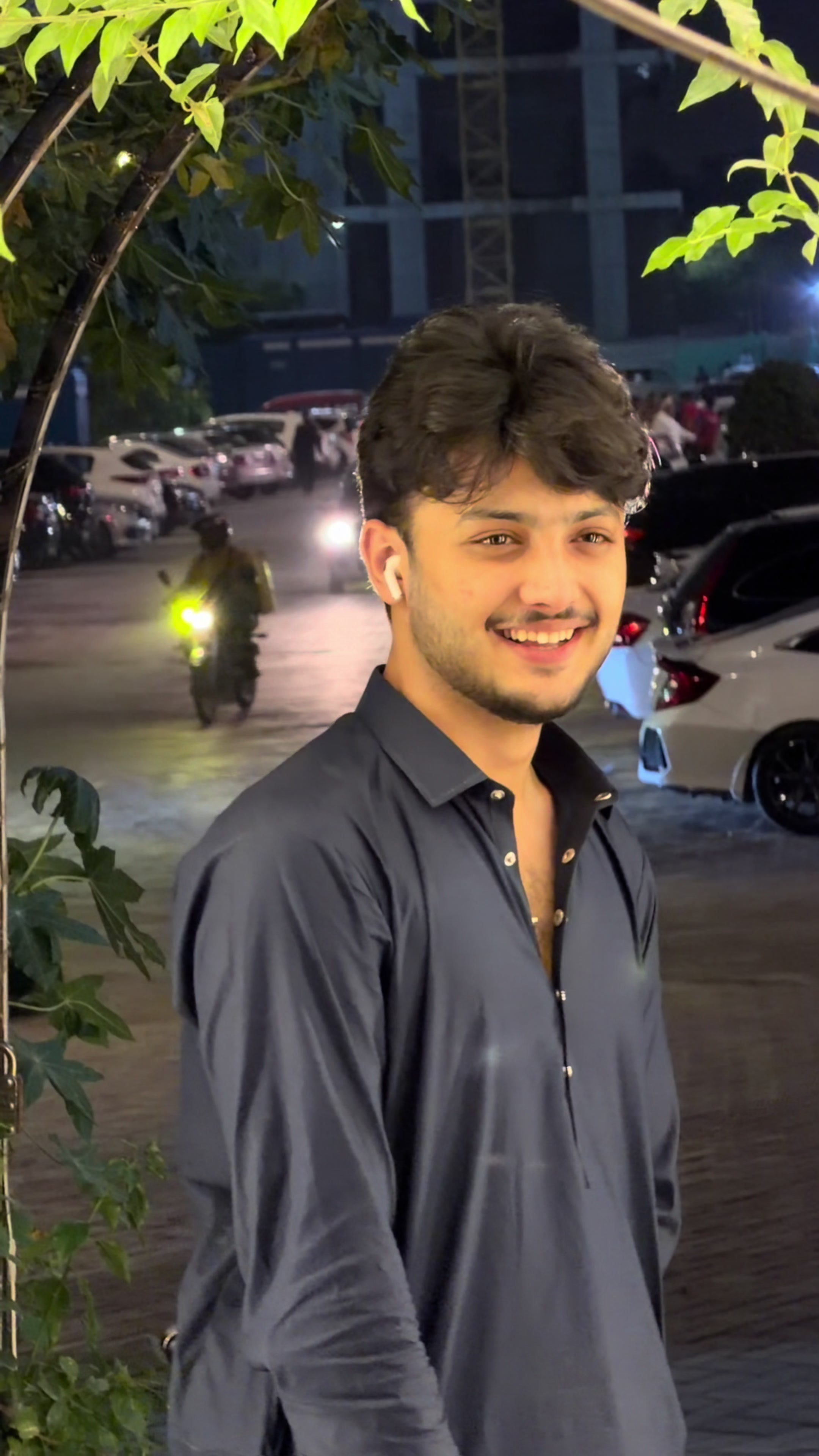 @Hussain_🫀