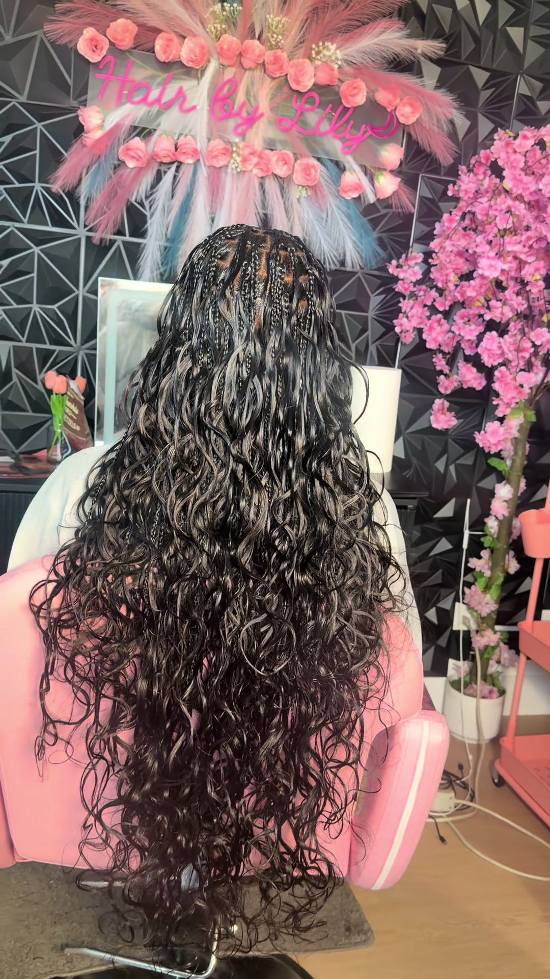 @Hairbylily Edmonton 🇨🇦