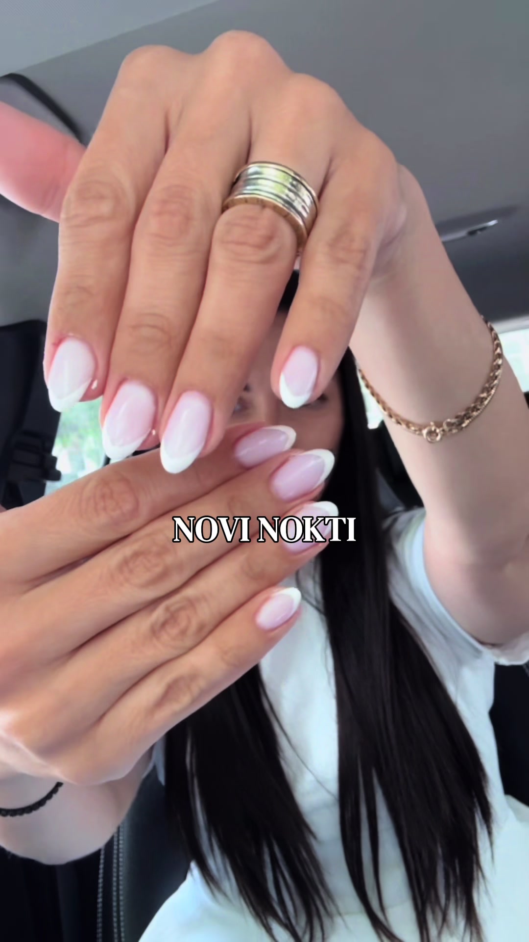 @nikinamama