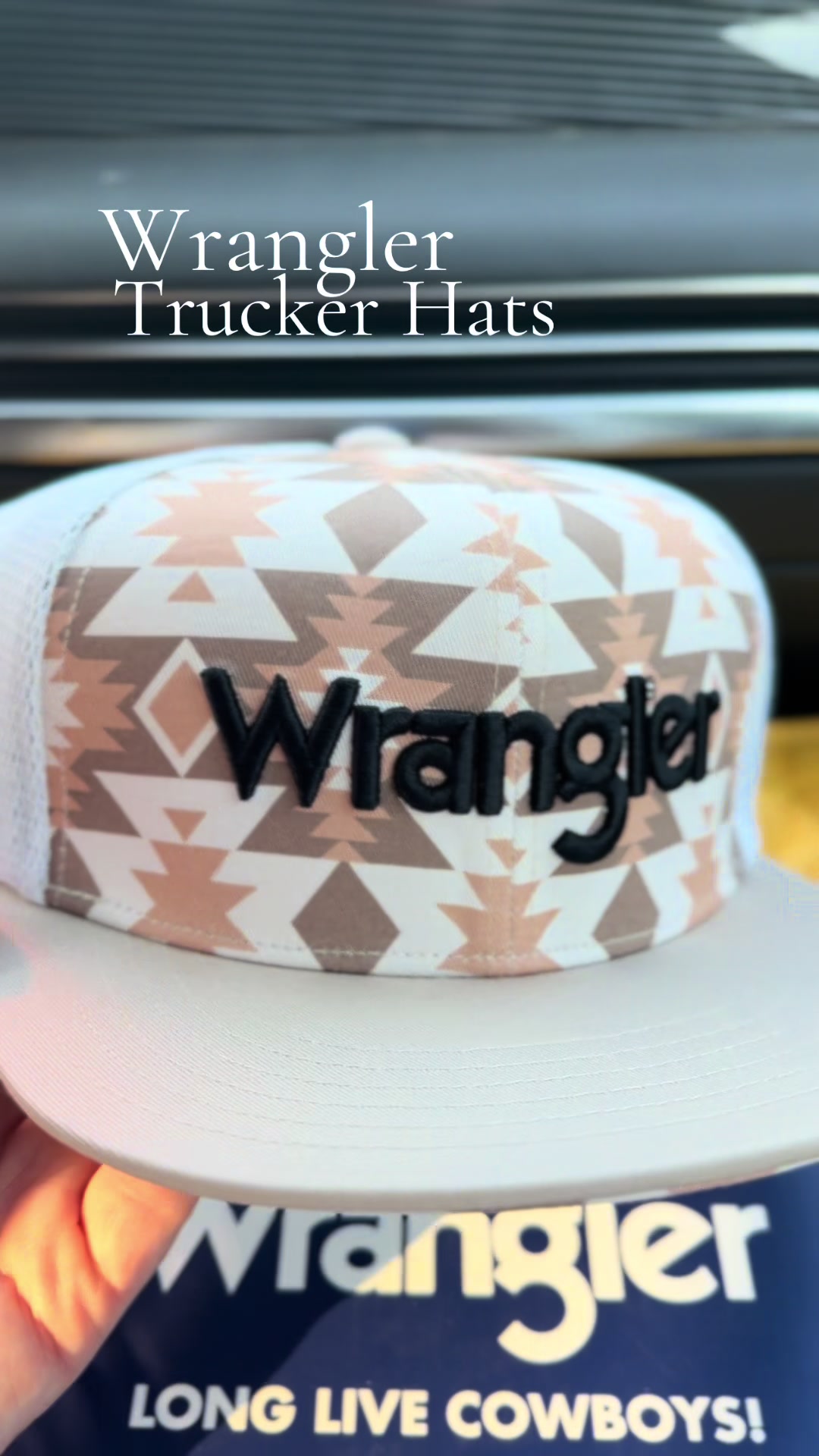 @Lex | Mom Finds + Travel