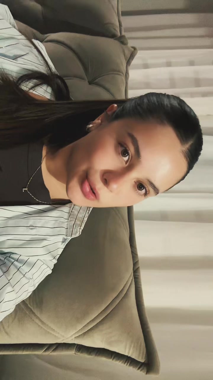 @laura