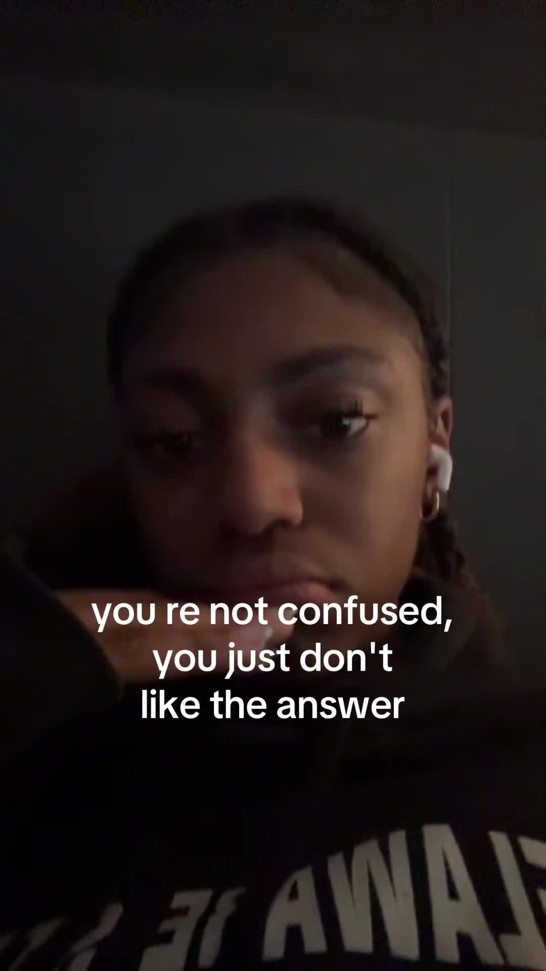 @shaniya ᥫ᭡.