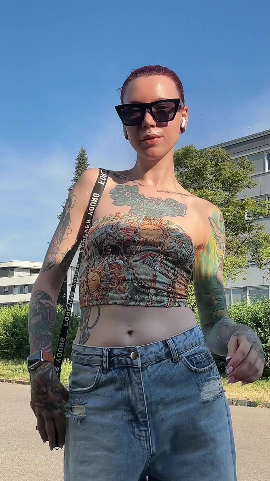 @Vera