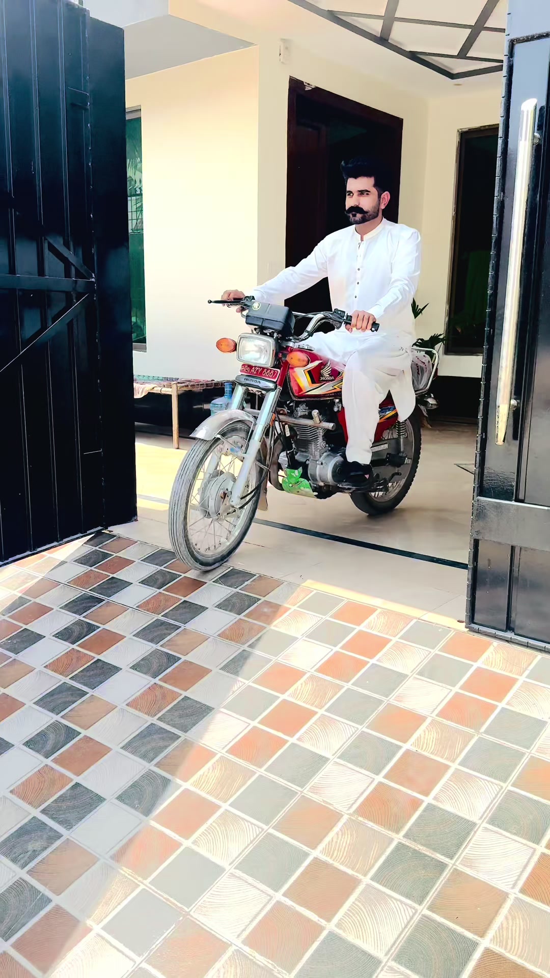 @Dr Usman Jutt