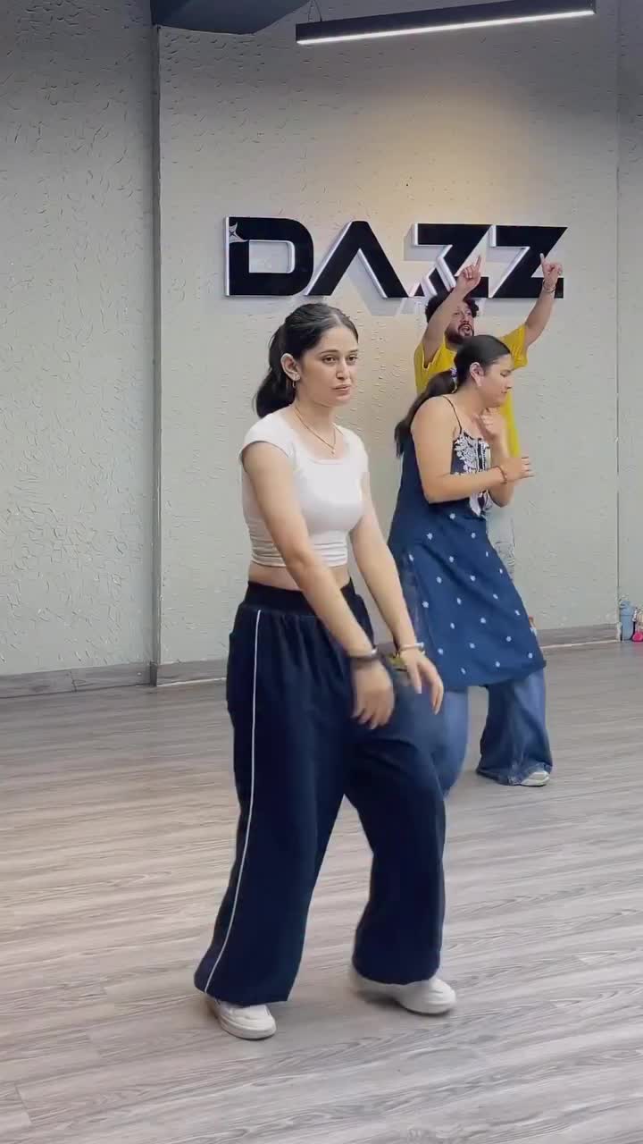 @CRAZY DANCING FACTORY💃🏿🕺