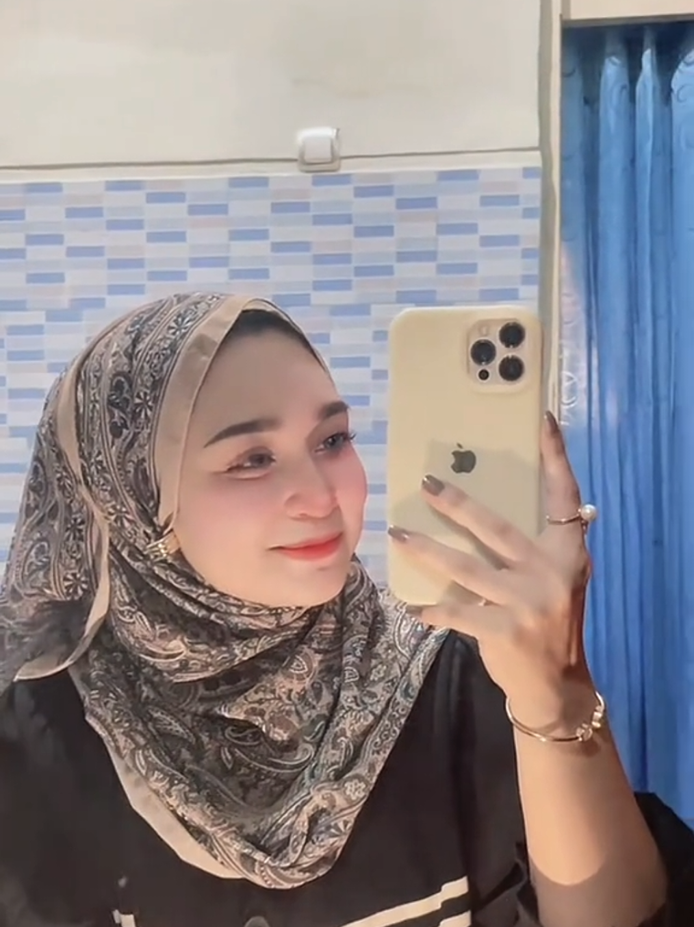@𝒫𝓊𝓉𝓇𝒾𝒾𝒾 ꨄ