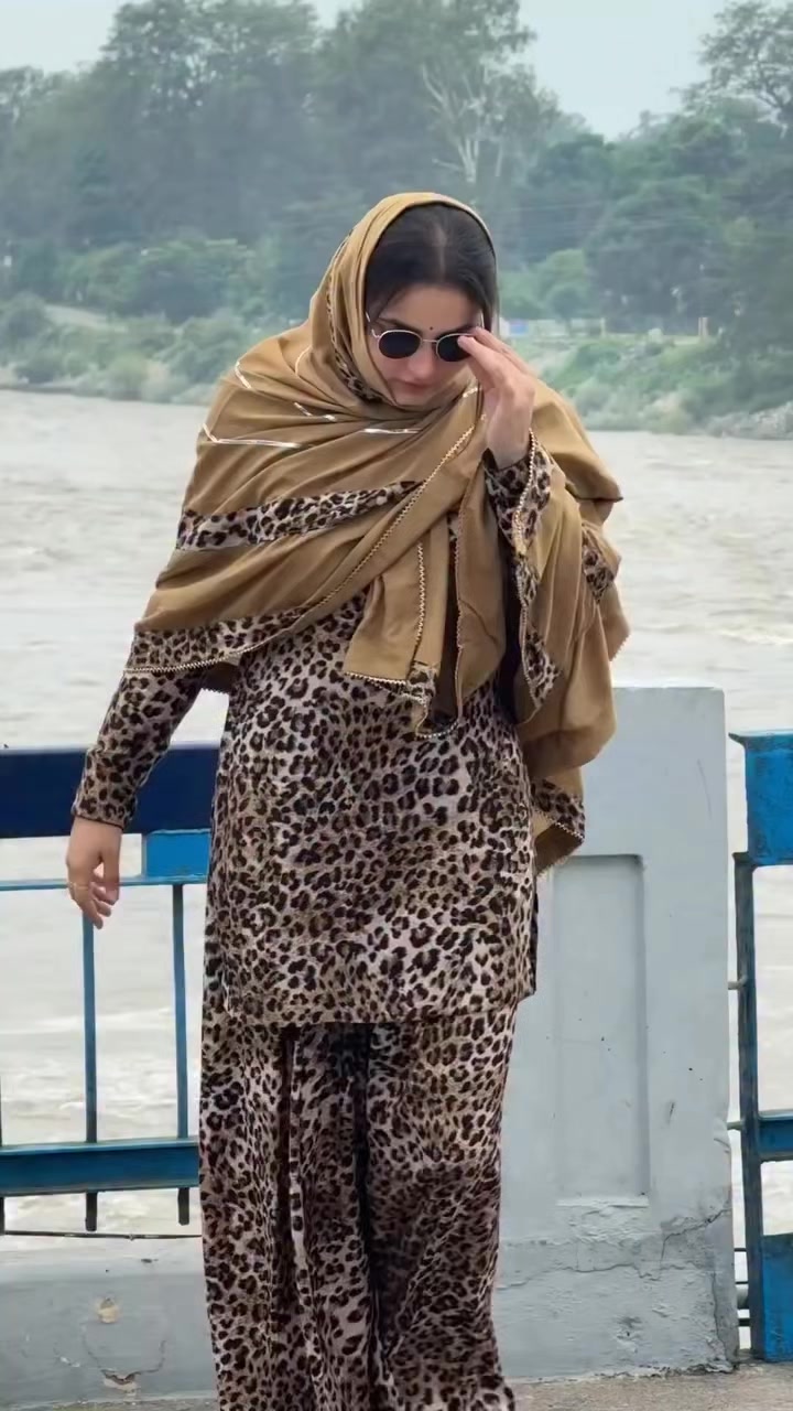 @👠Minal🧞♀️