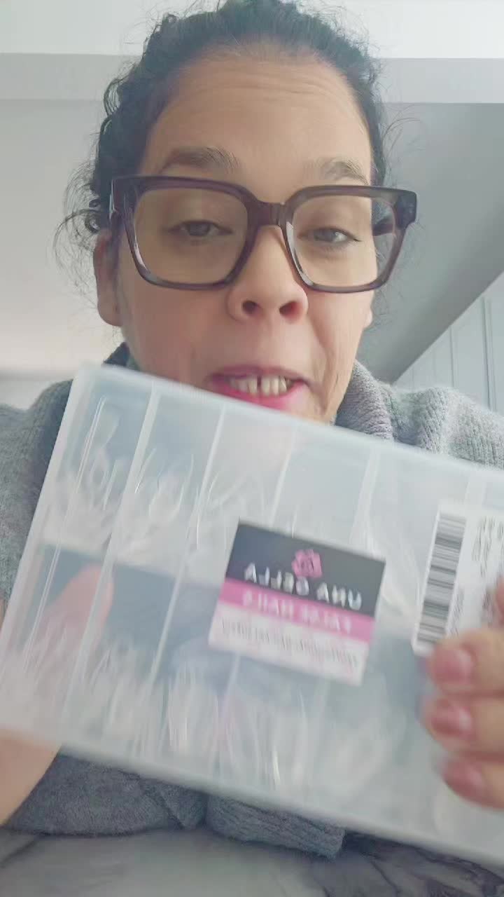 @Yadiranegron