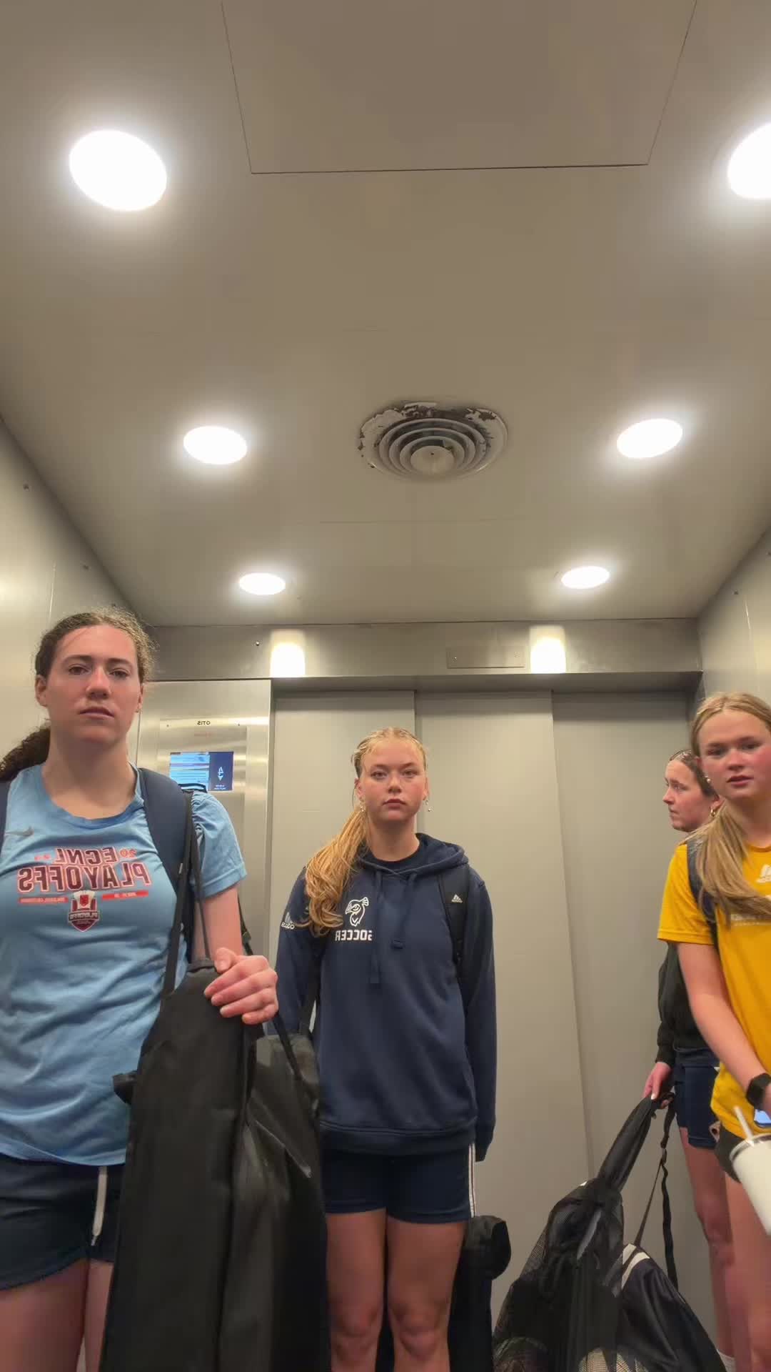 @peaHENS