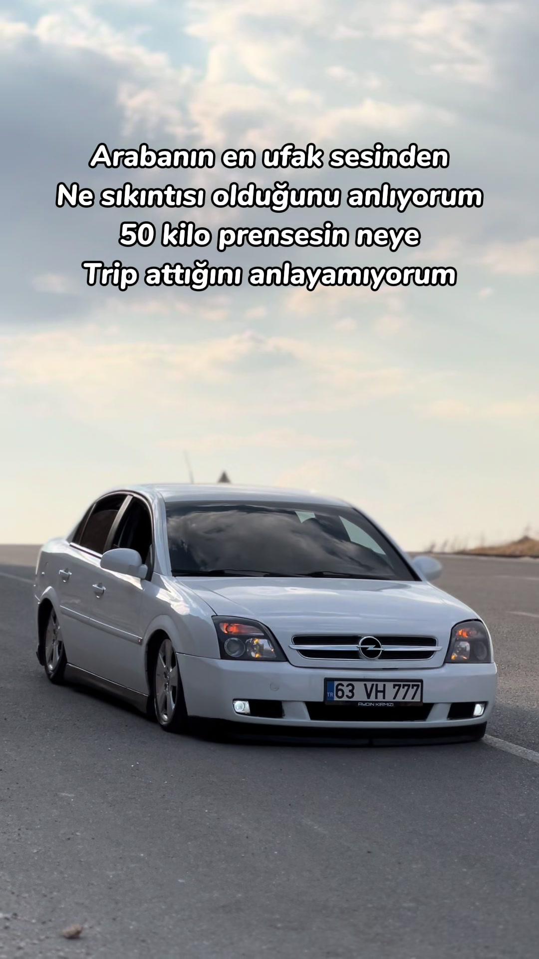 @𝘼𝙔𝘿𝙄𝙉 𝙆𝙄𝙍𝙈𝙄𝙕𝙄 🇹🇷