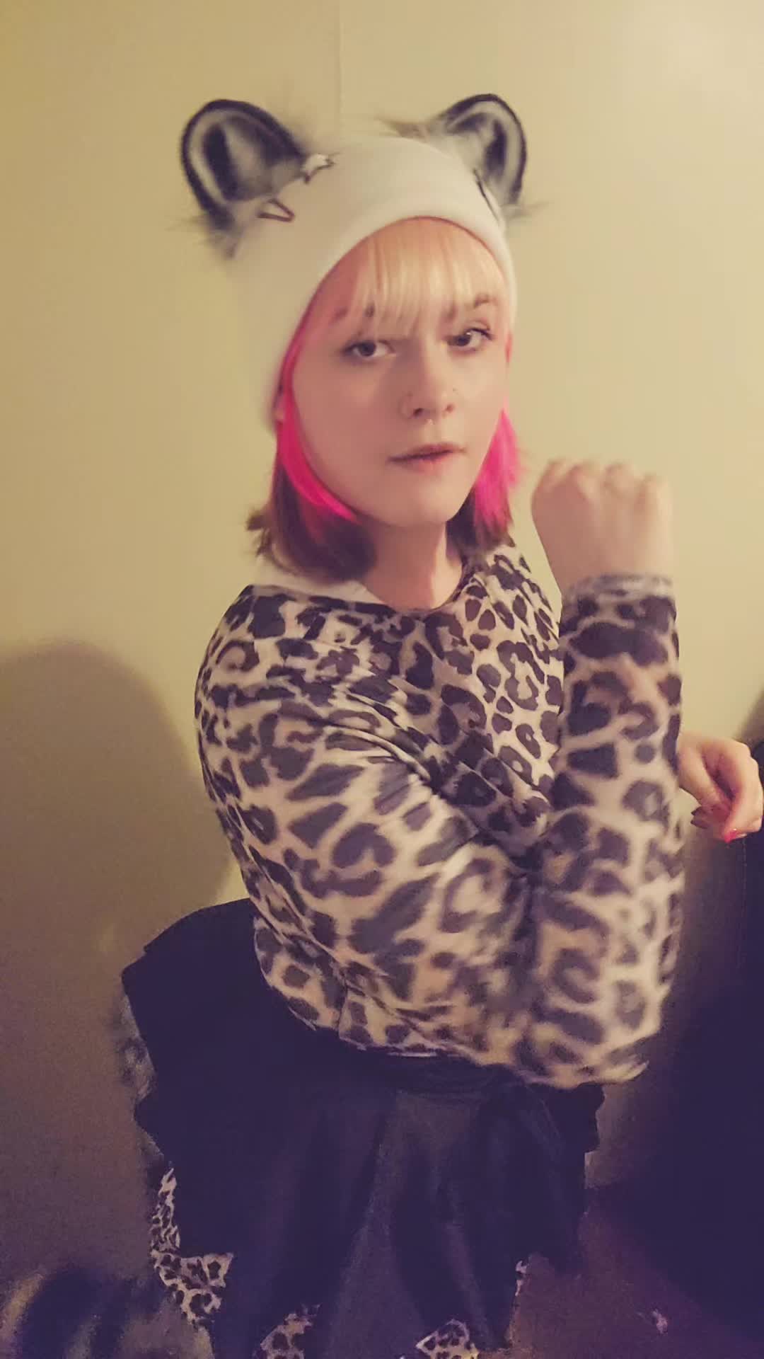 @dino🦕☣️🐶🐆🐰