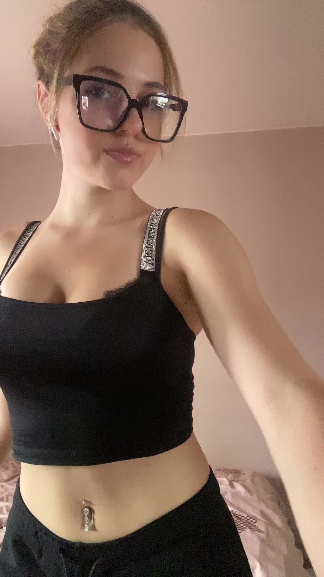 @𝒩