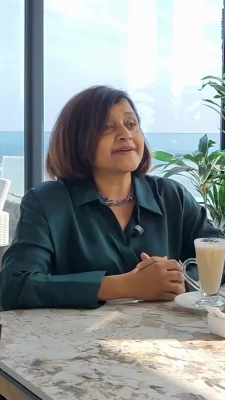 @Dunya Maumoon