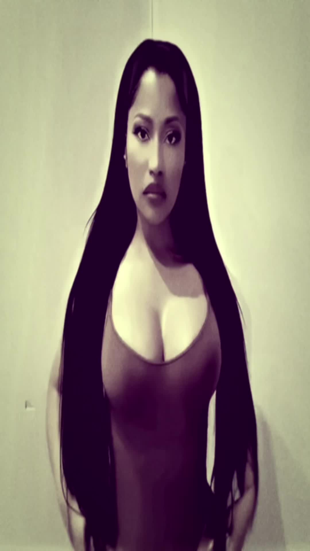 @exclusively_nickibarbz