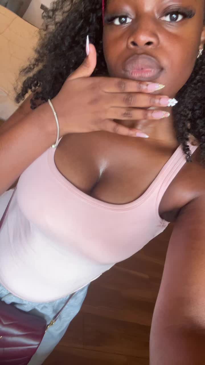 @𝑀𝒶𝓃𝓃𝒾𝑒