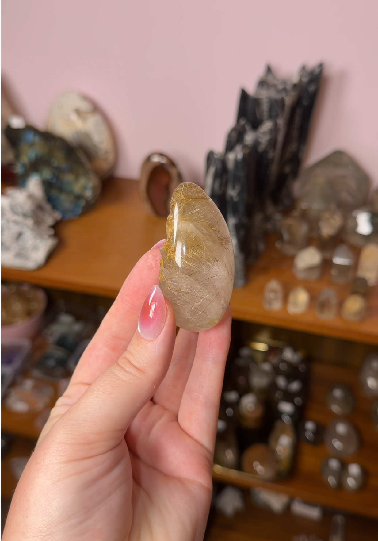 @beautiful aura crystals