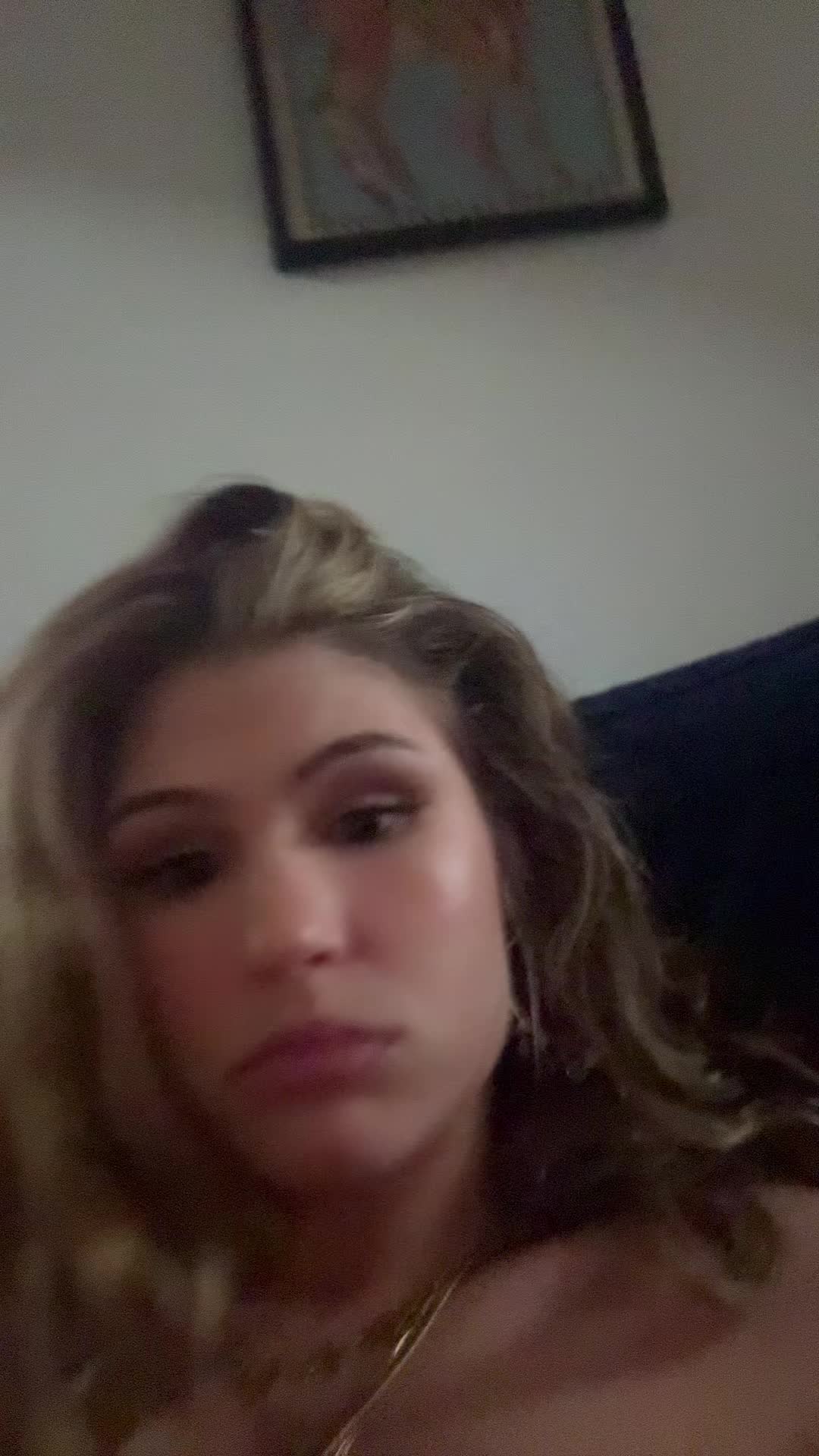 @Bella
