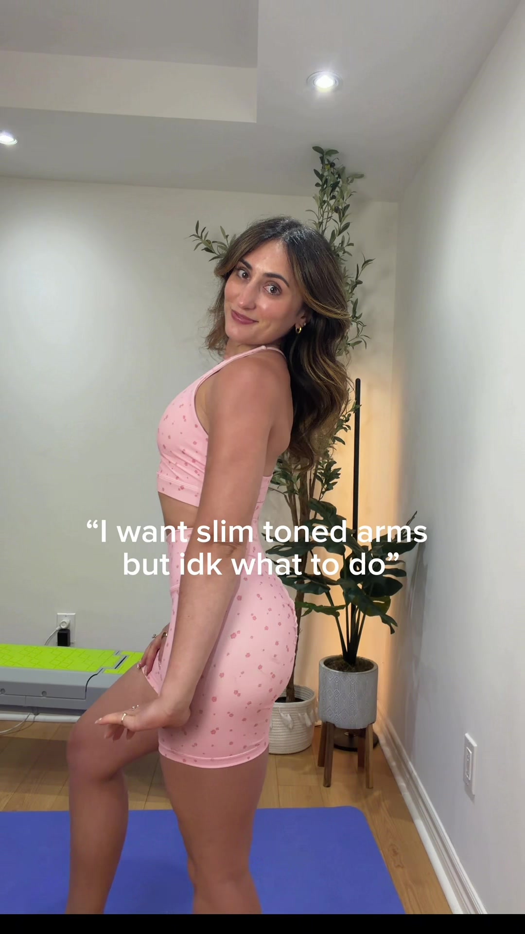 @Rachel • posture + fitness