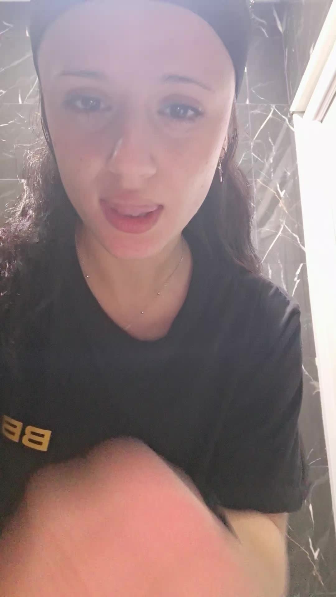 @janathebanananaaa