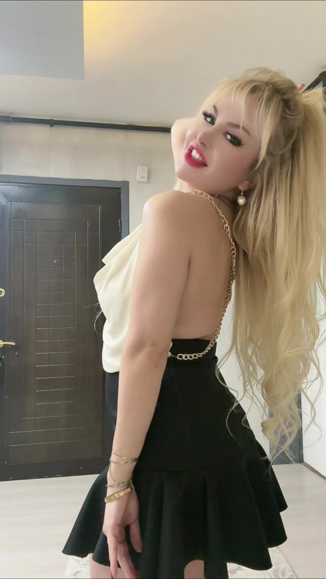 @Ayşegül