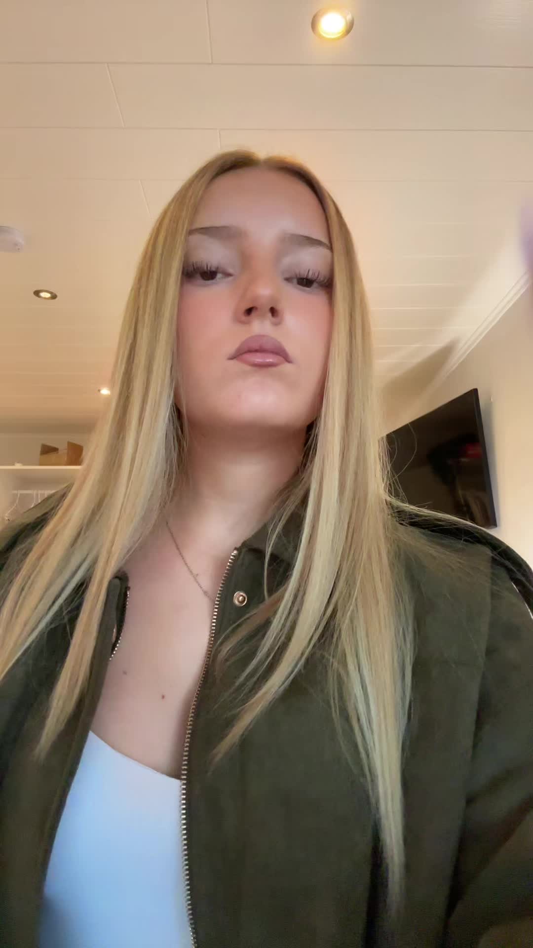 @mia