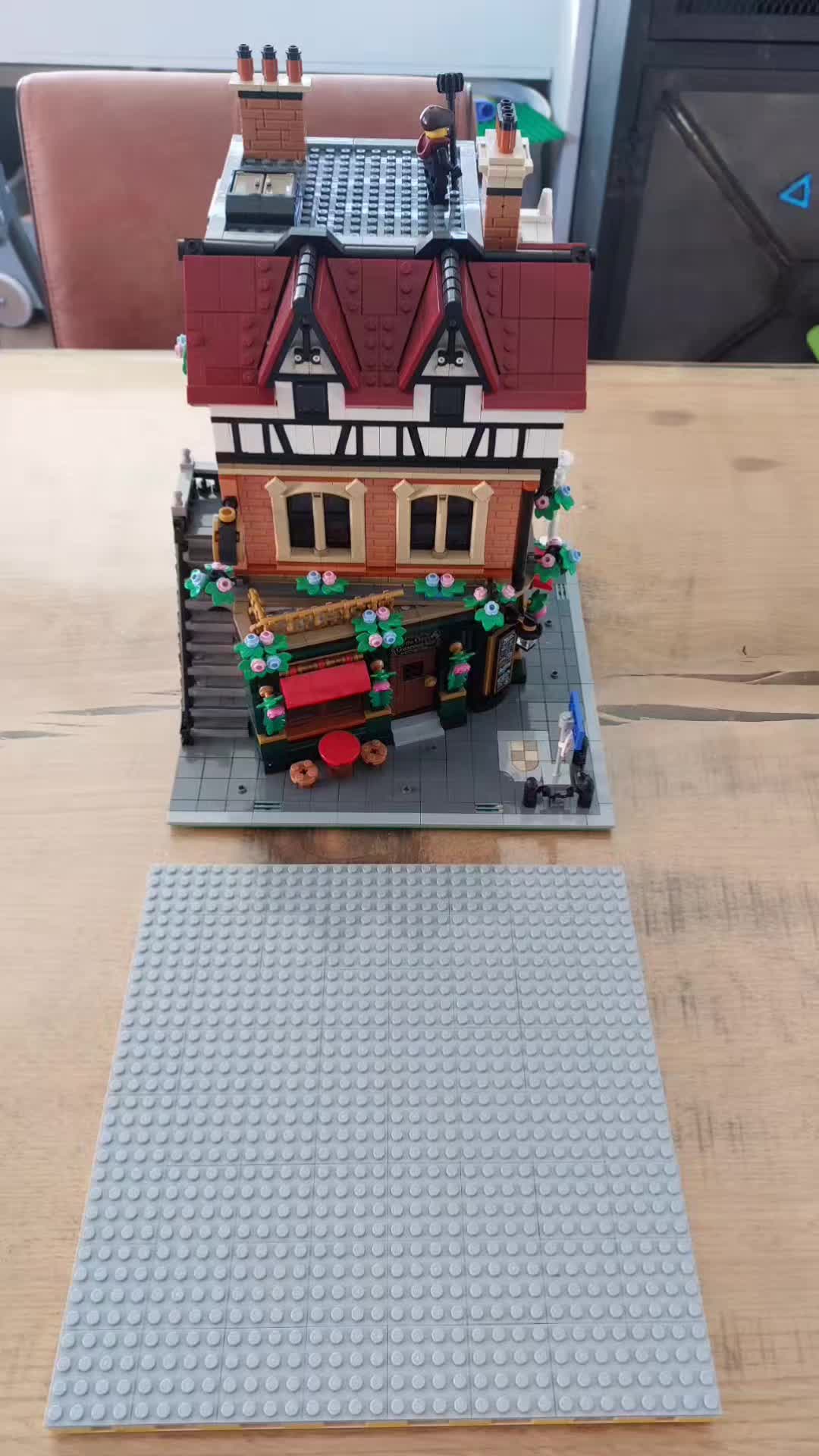 @BrickSetTastics