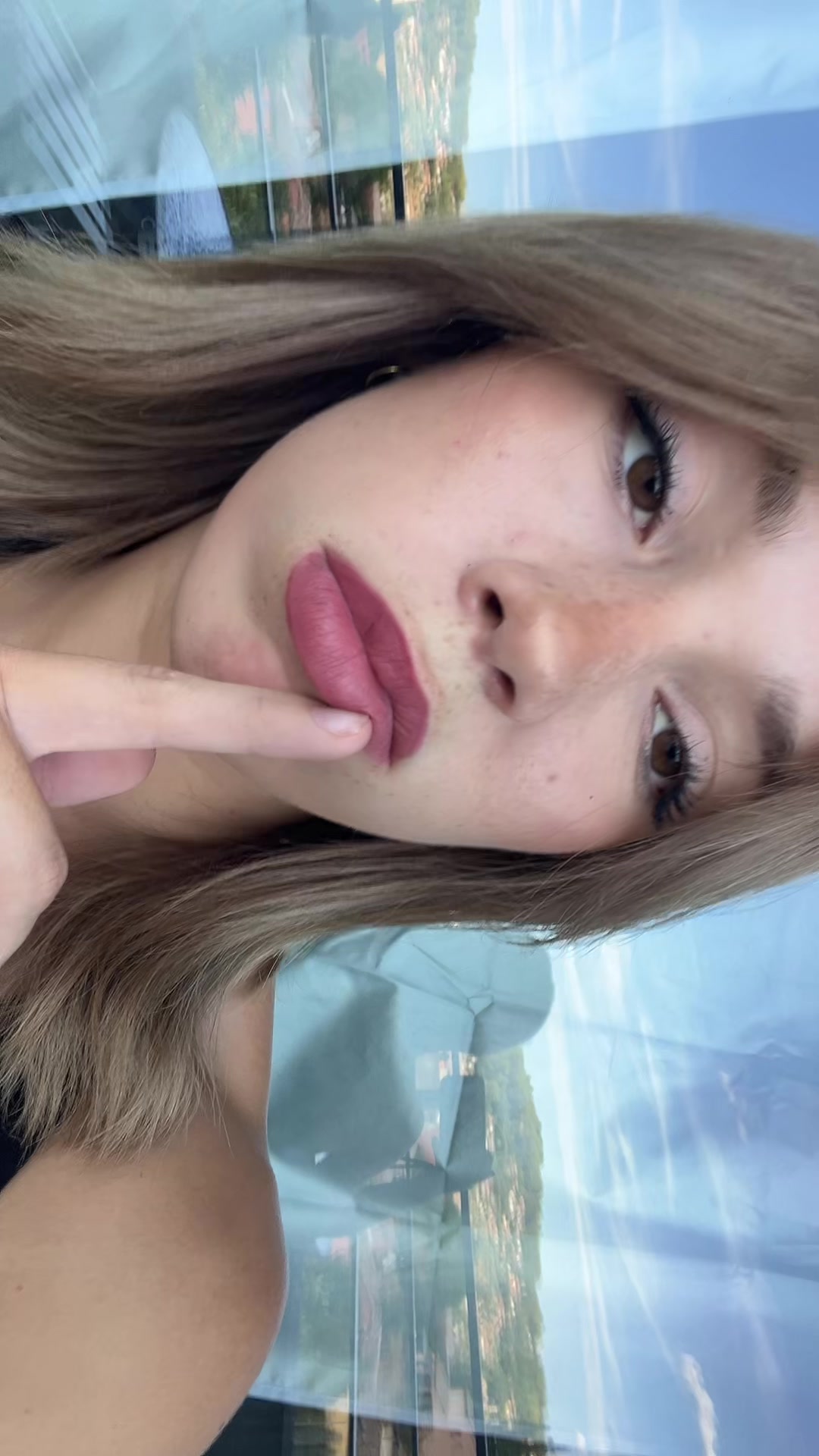 @AMANDINE