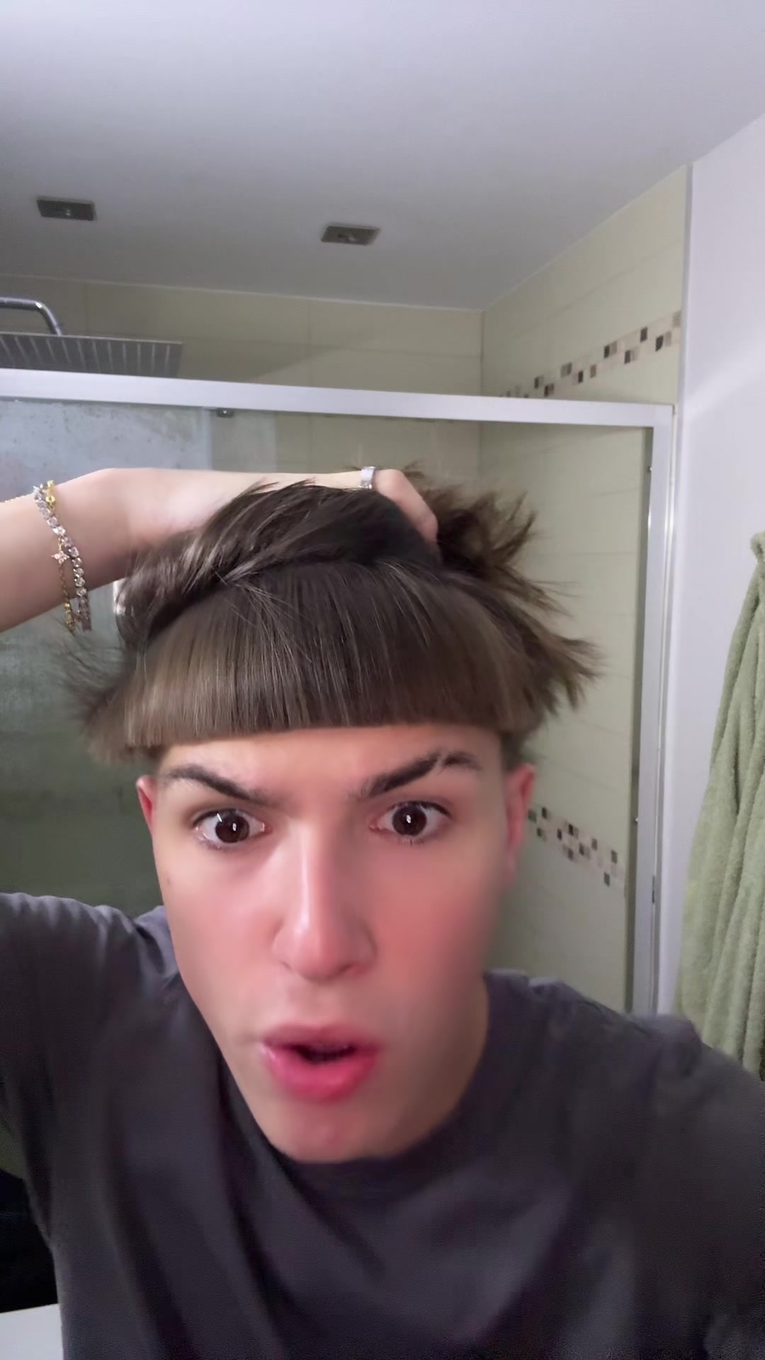 @Eloan_vnr 💇
