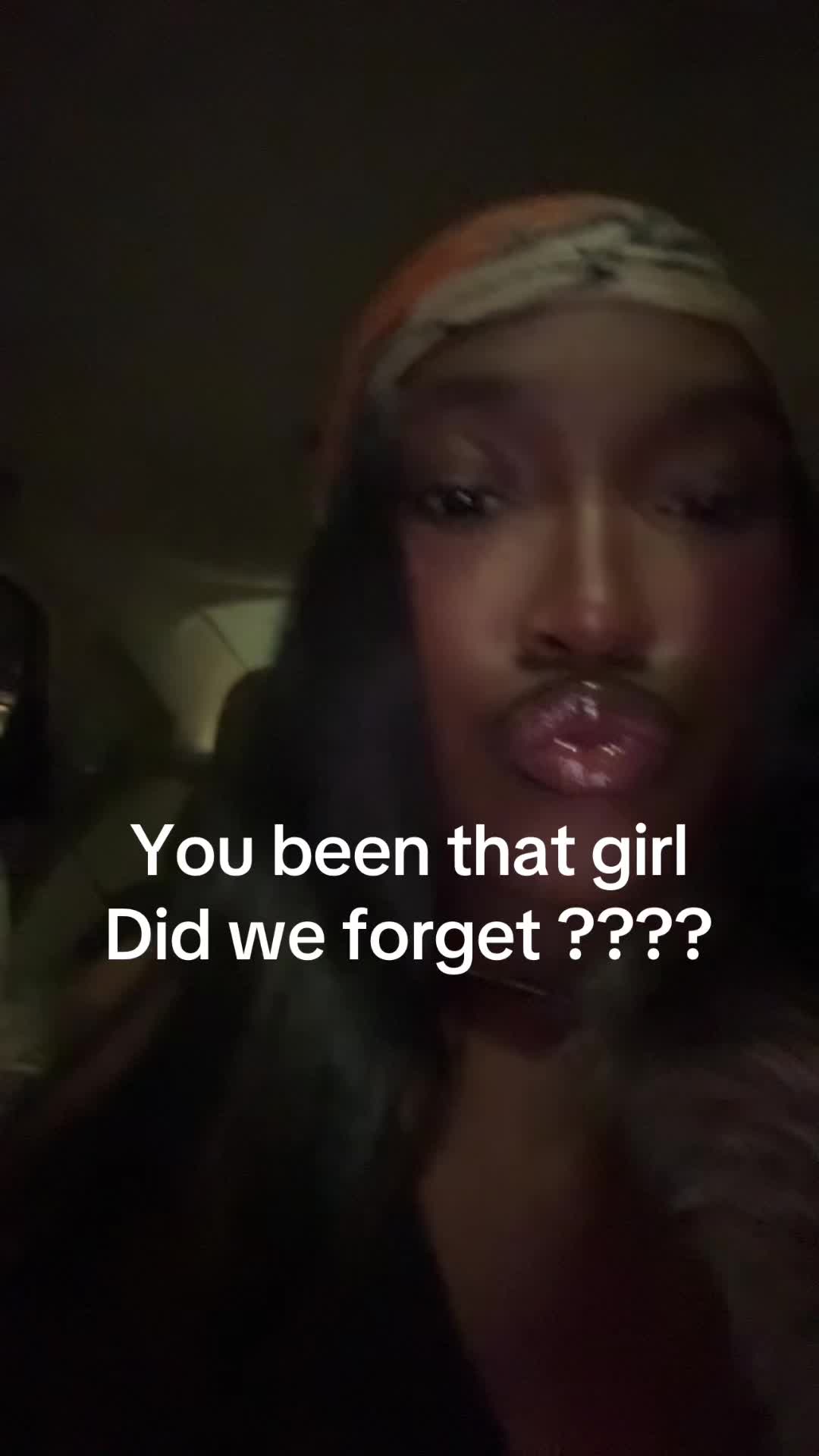 @Clo