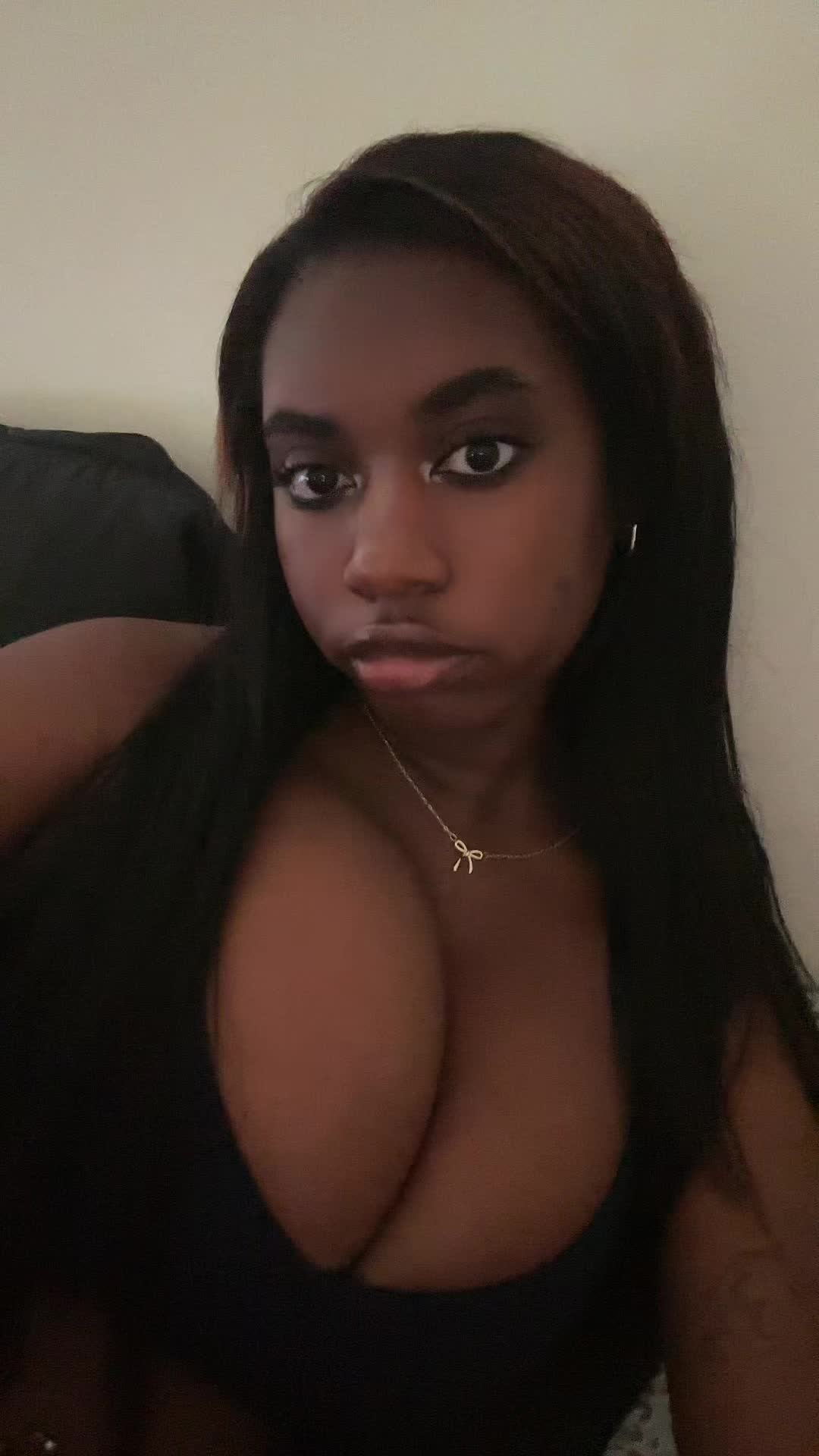 @sydneyjeneen
