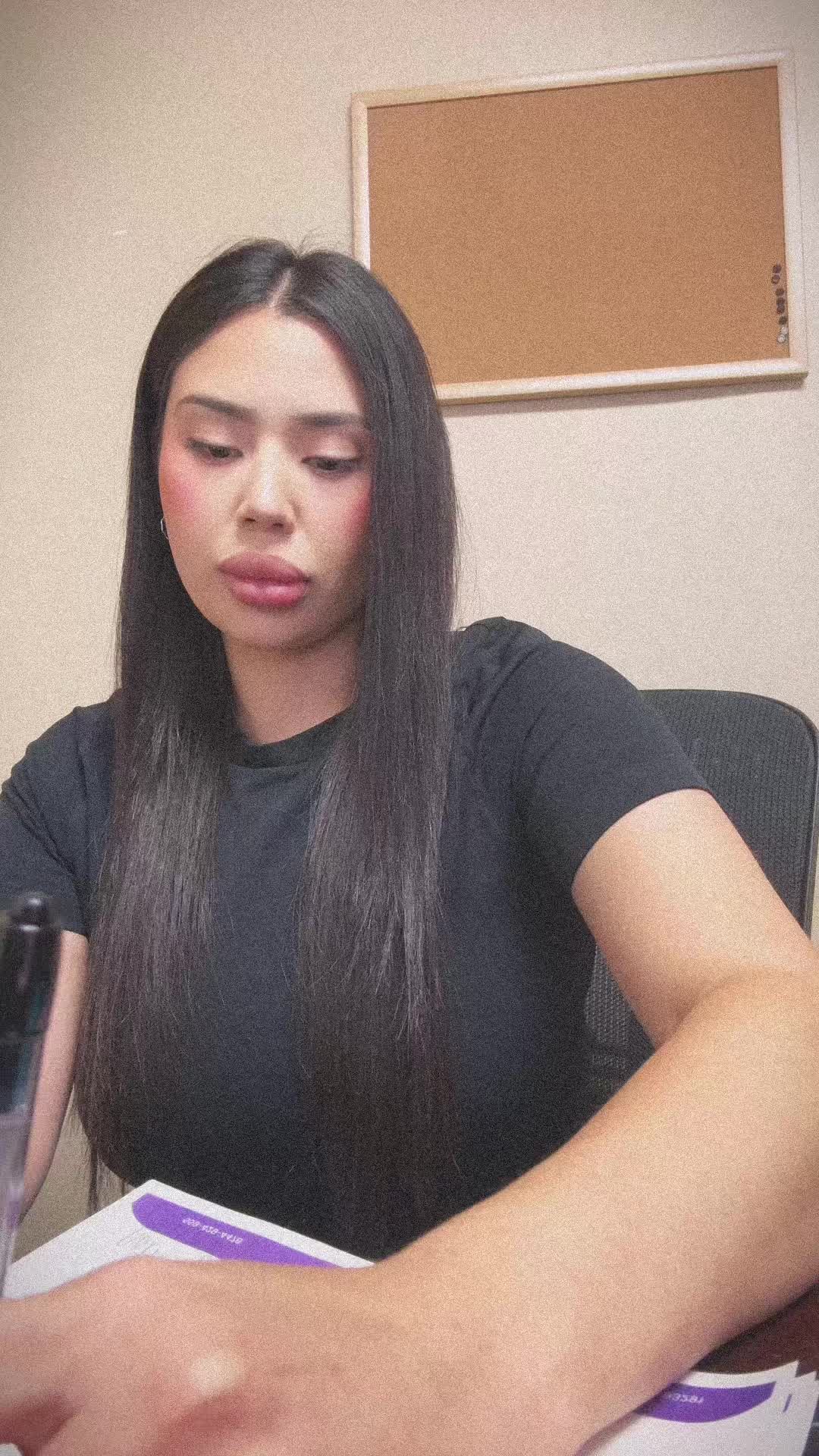 @Larissasosaxo