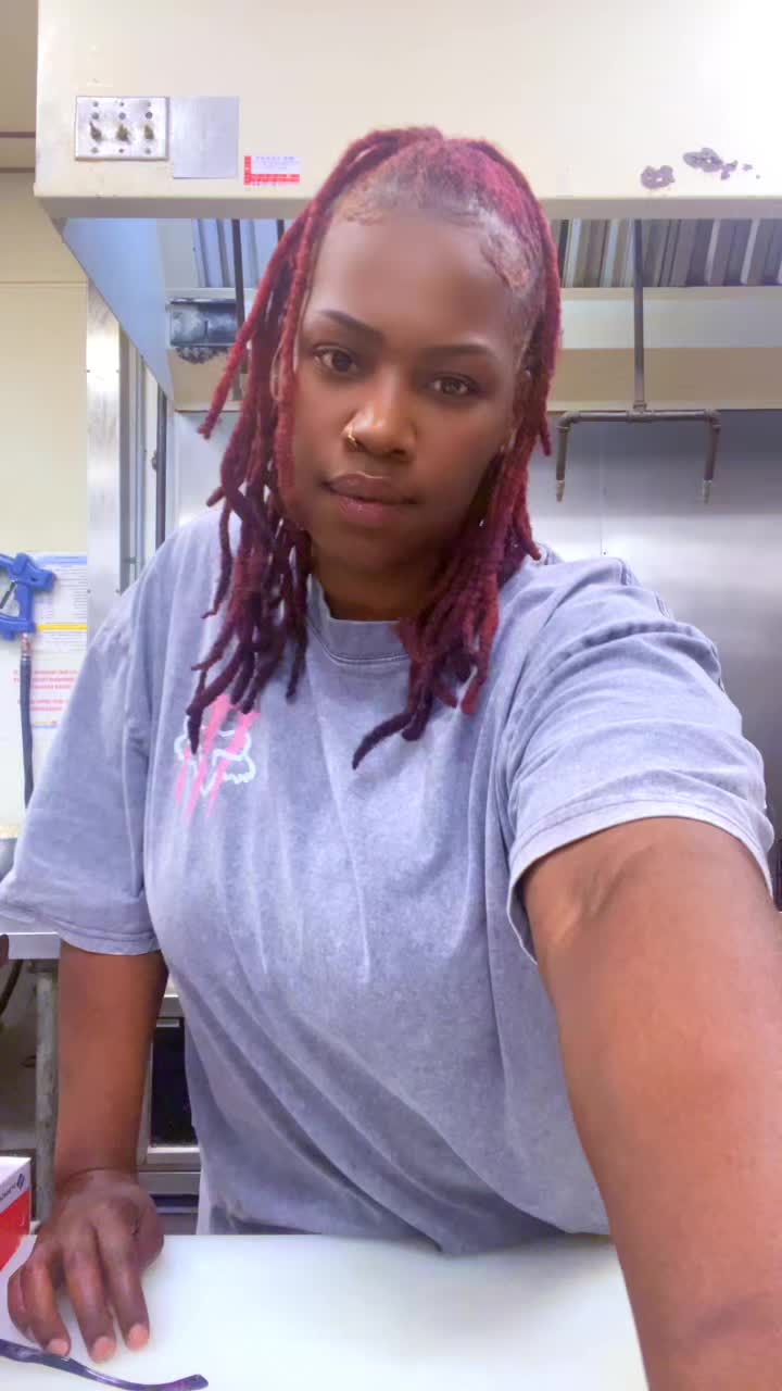 @Deedee