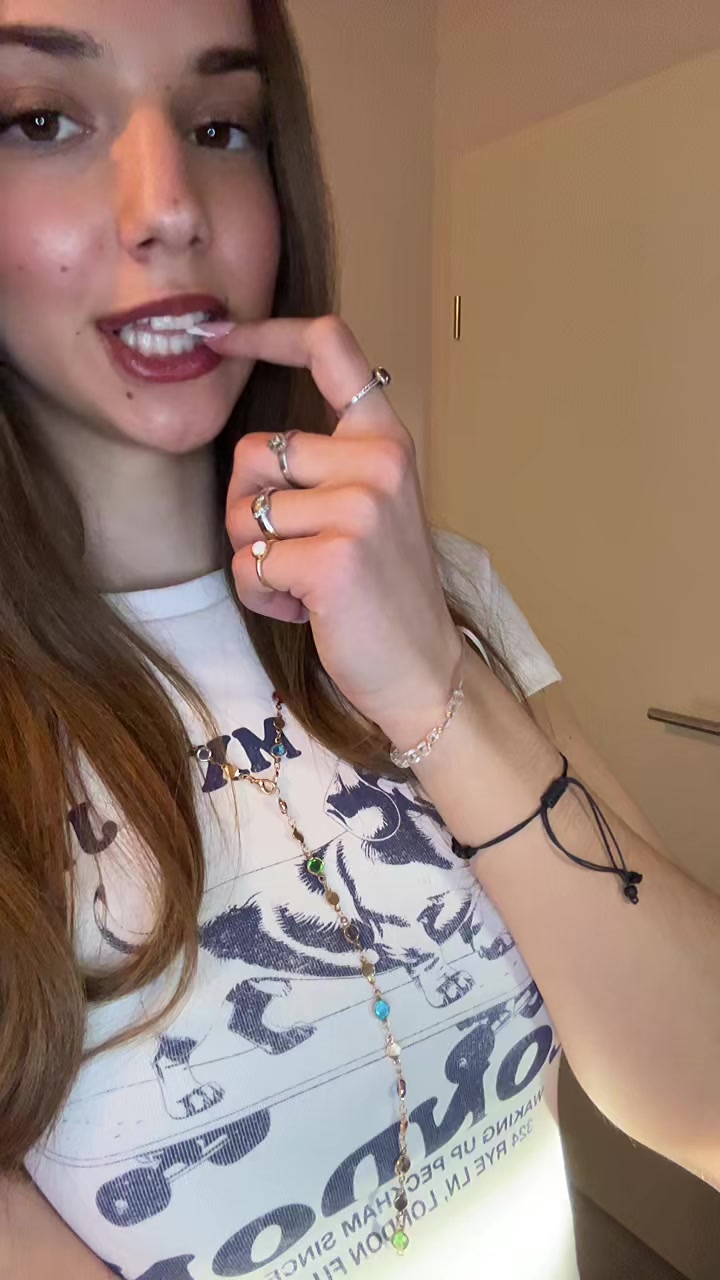 @vjola