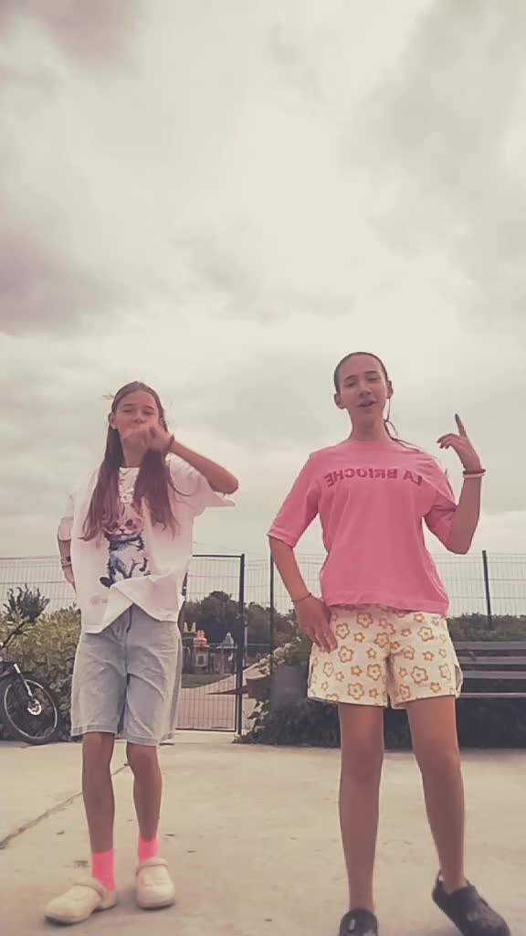 @Anichka🩷🤙