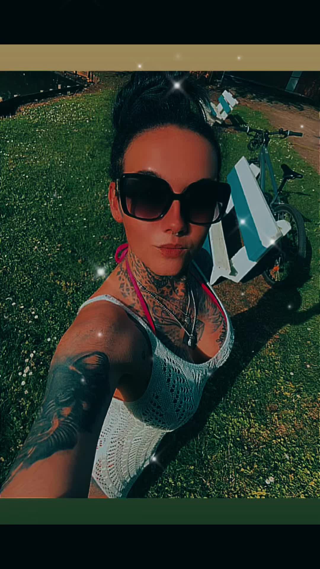 @Elisiabettyboob