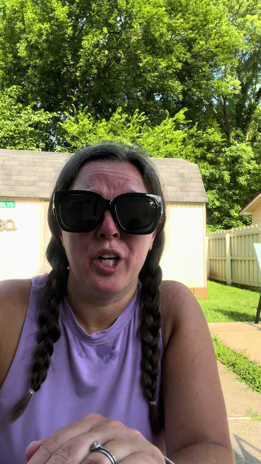 @ohheyitsjustmelissa