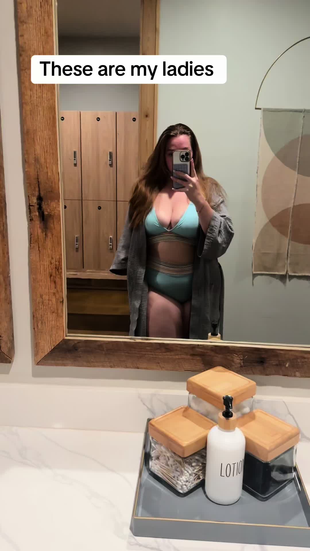 @Becomingico