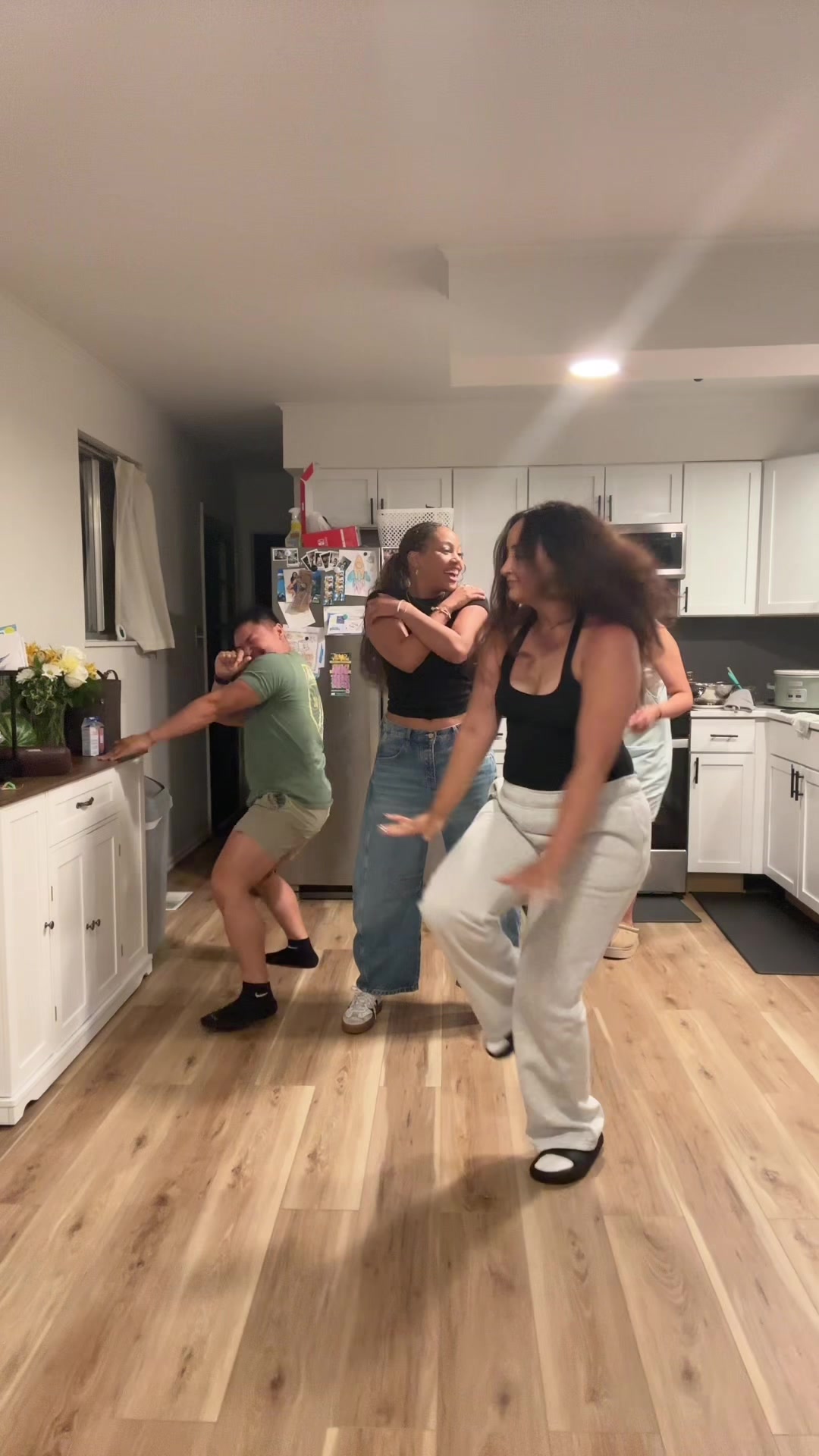 @Nini