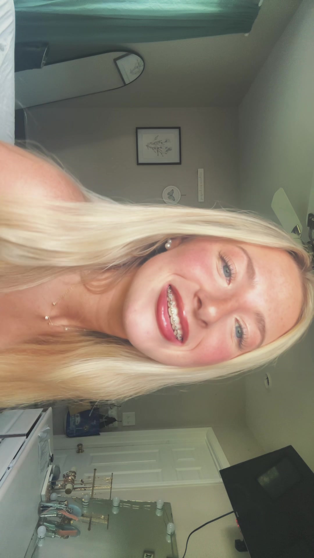 @_alaynagrace_