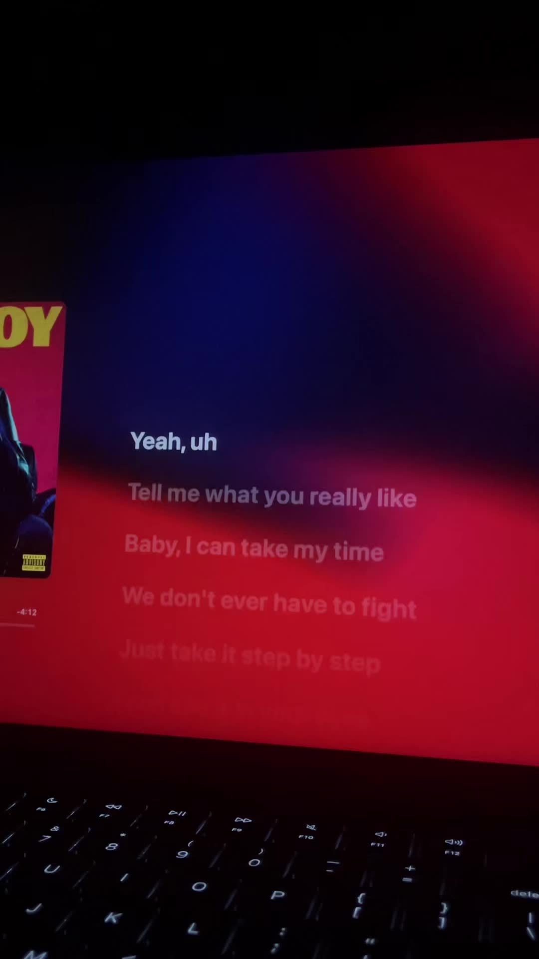 @🎧
