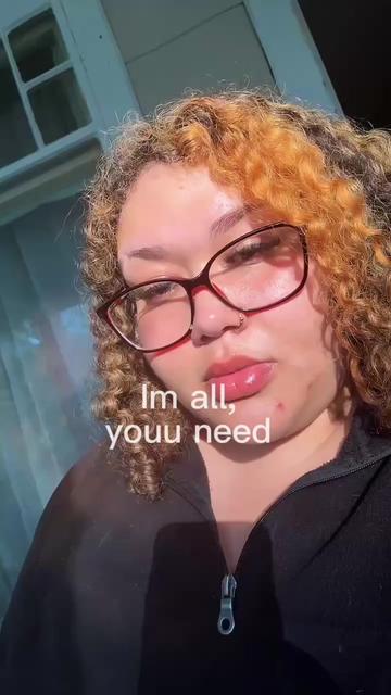 @CurlyheadZimmarria