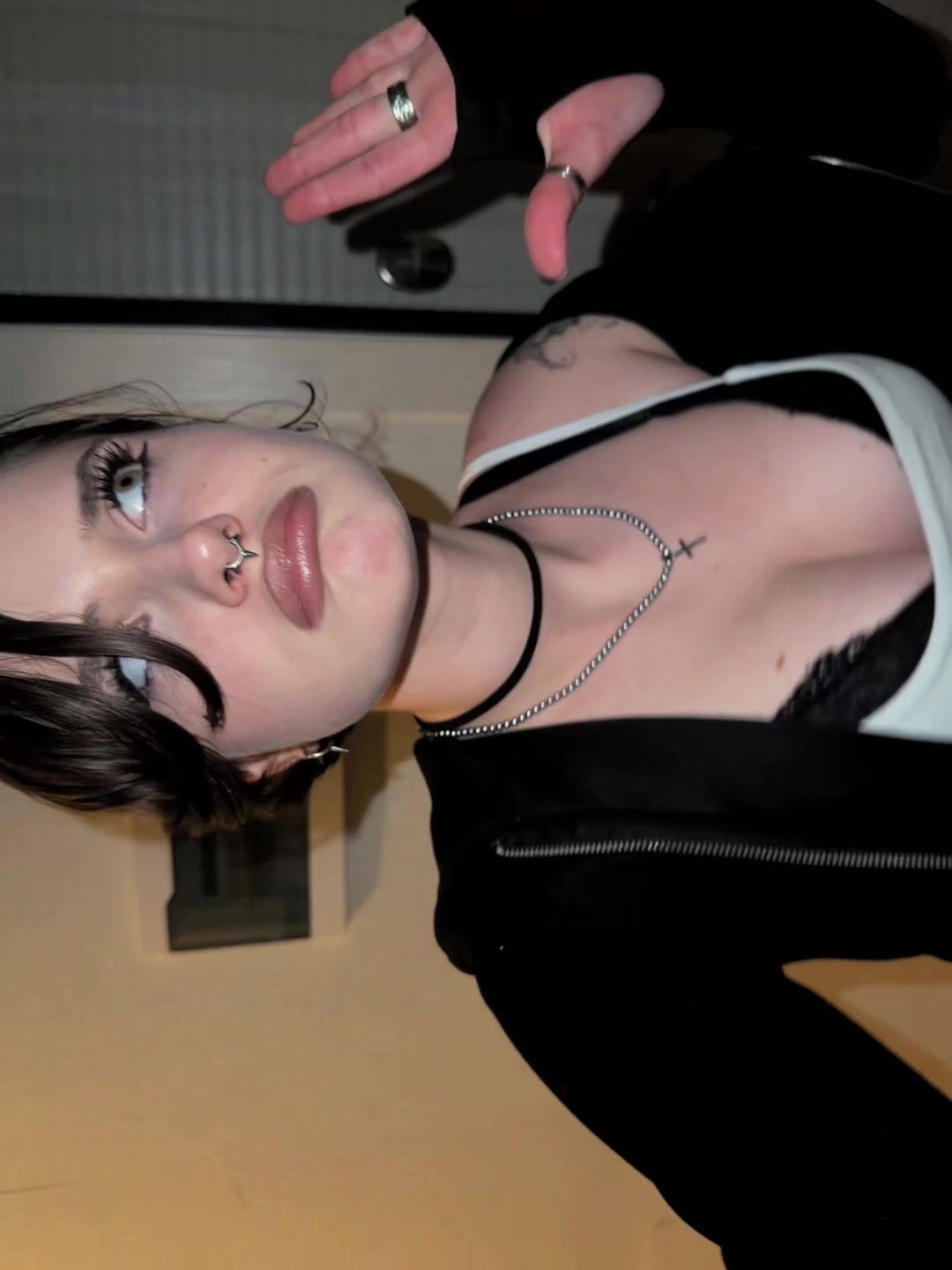 @h3r01nYA