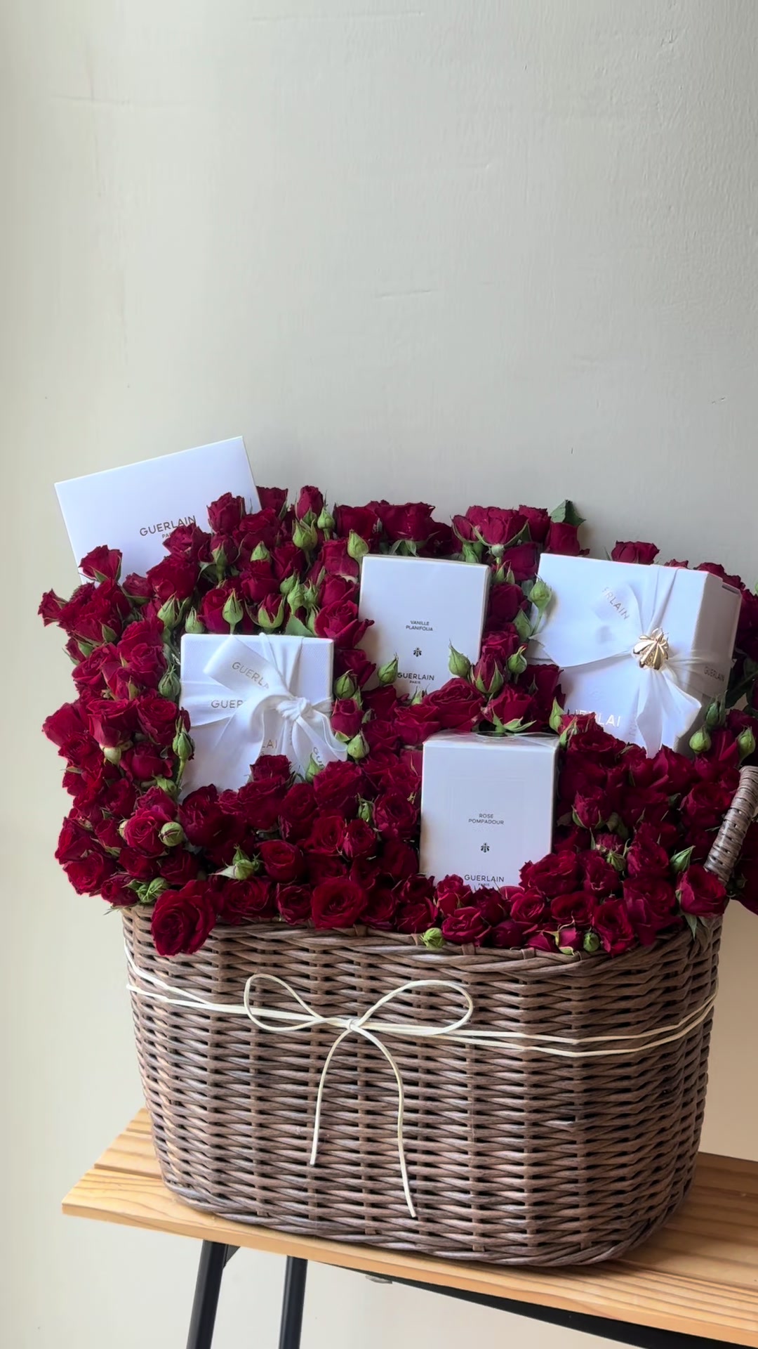 @bakenbloom.ae