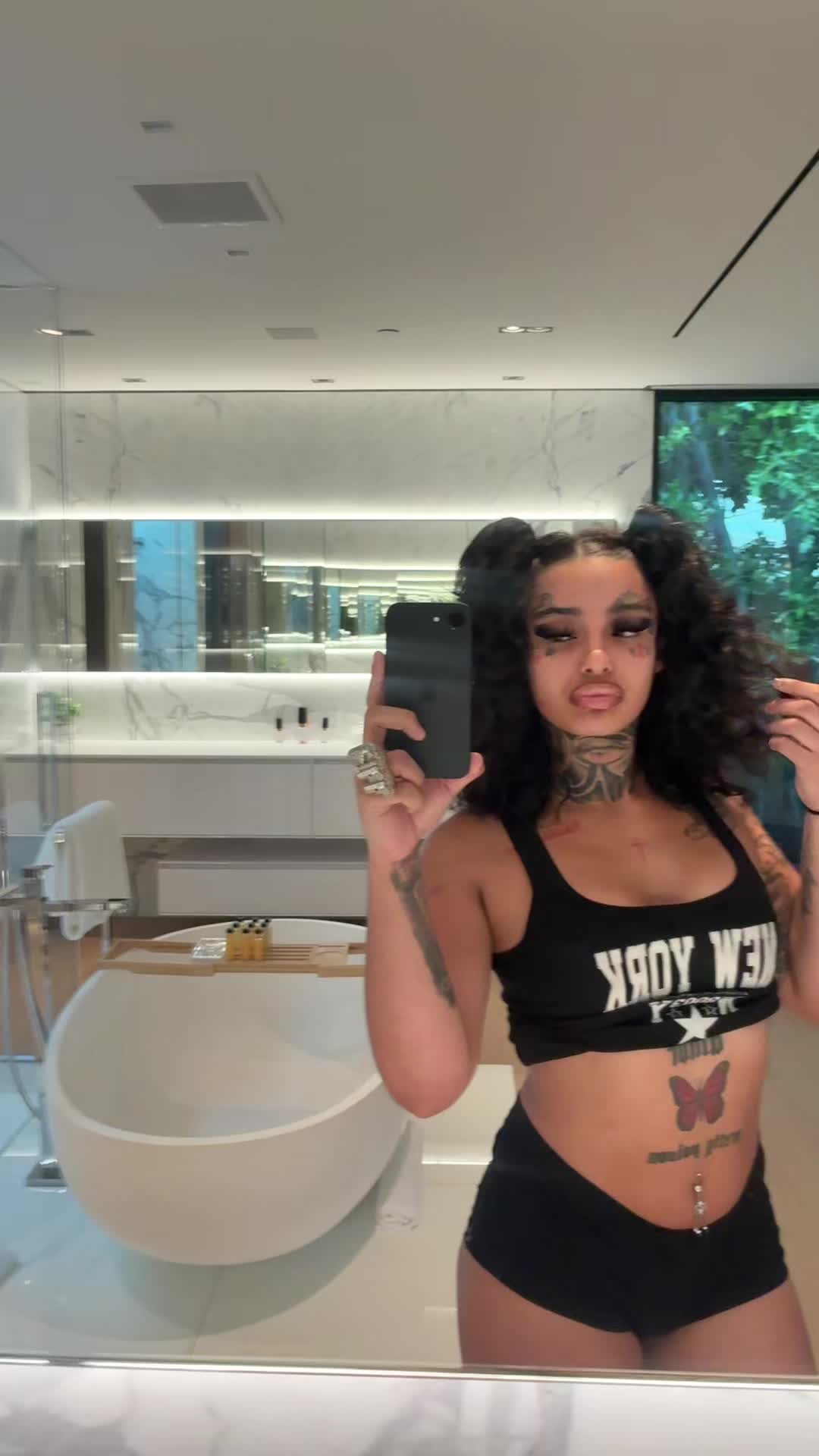 @skrilladoll1