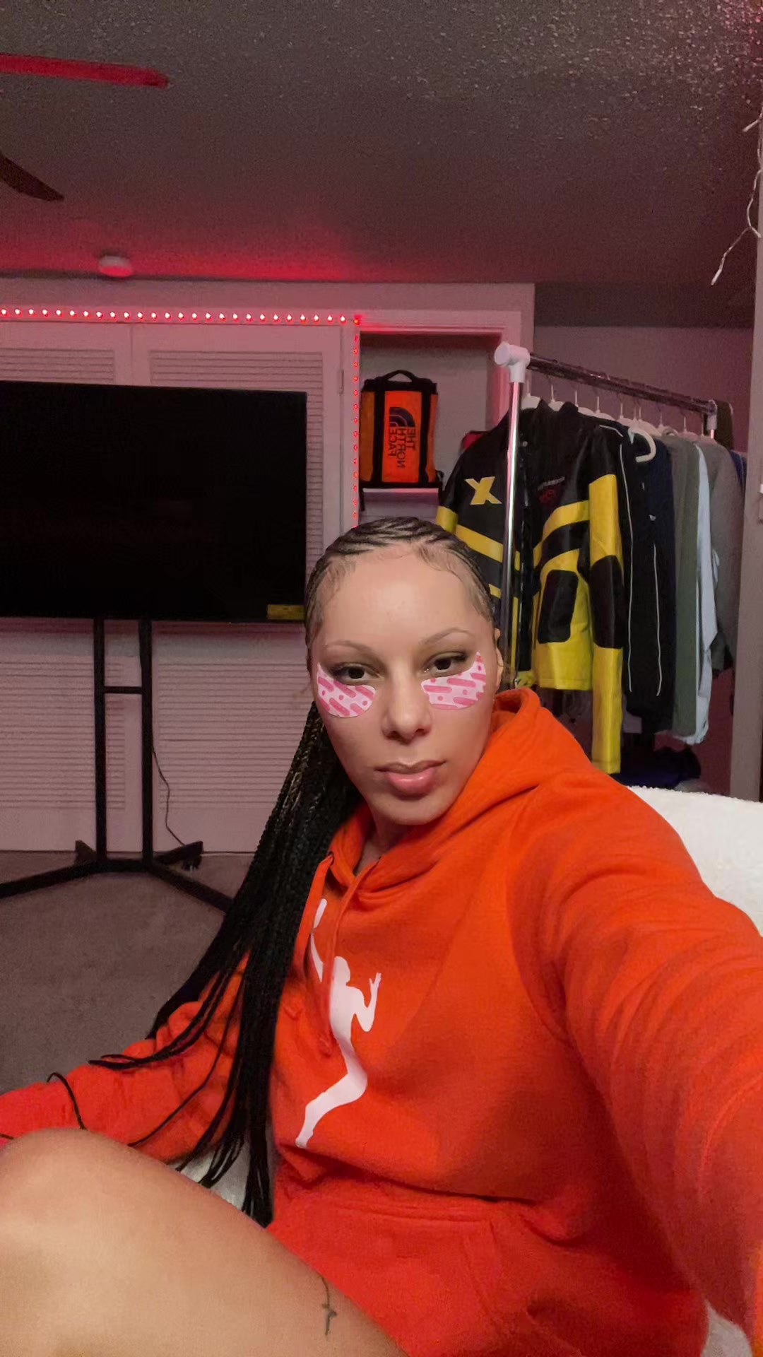 @𑣲𝐿ishaLongLegzzz ̤̮🎗️