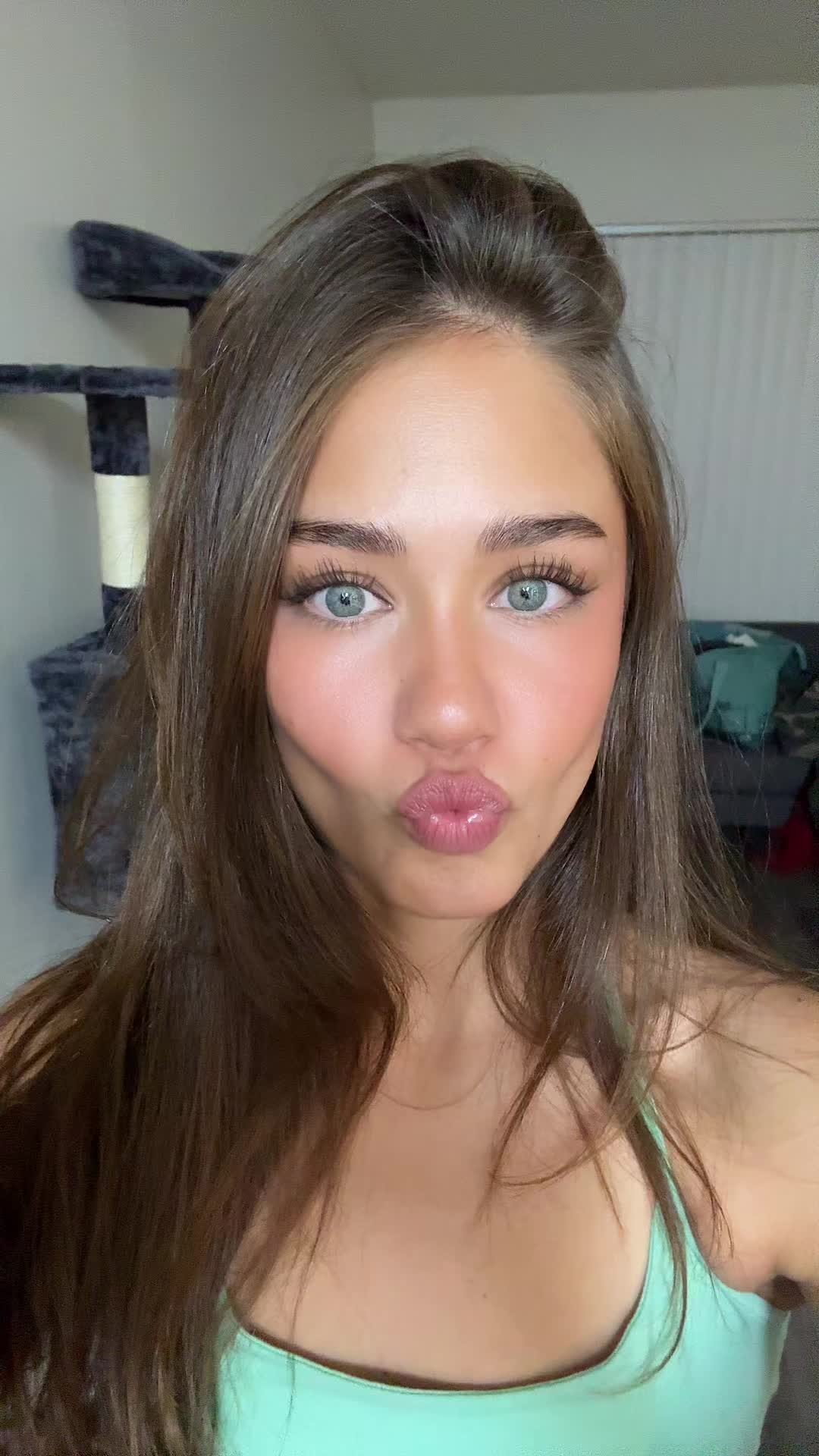 @fayleefruit