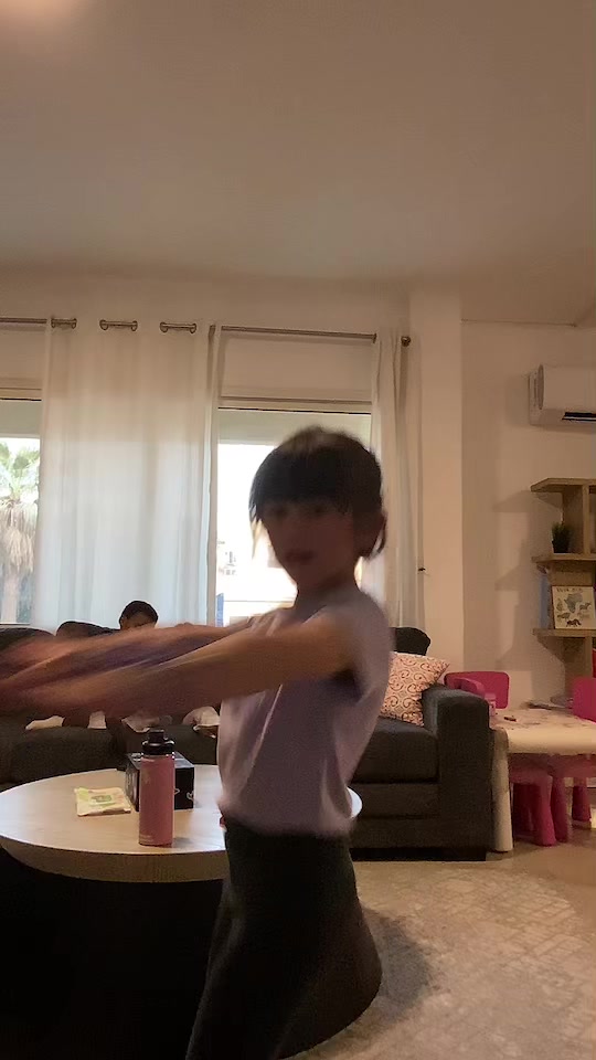 @Ayus