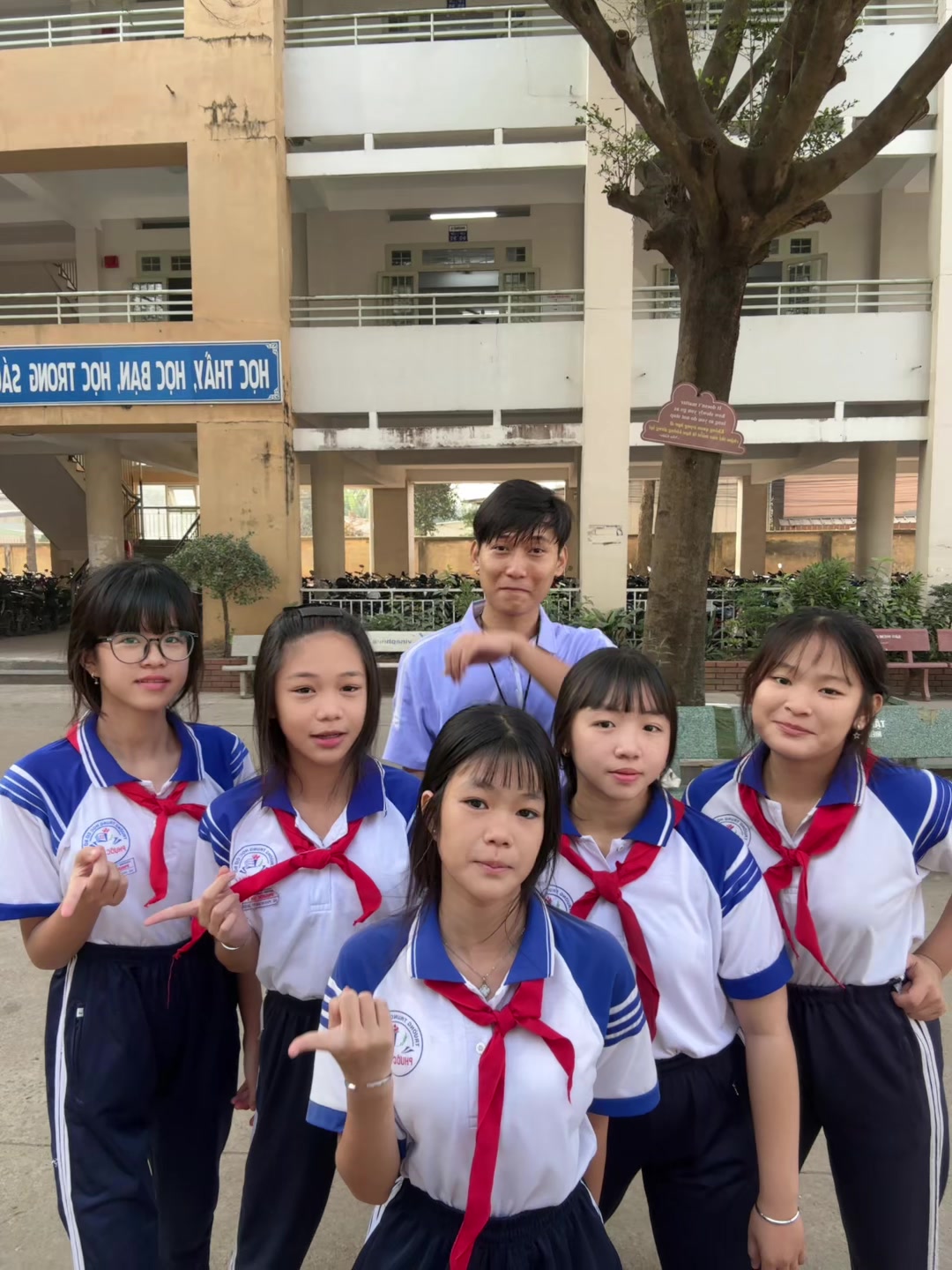 @sáng dạy tối quậy
