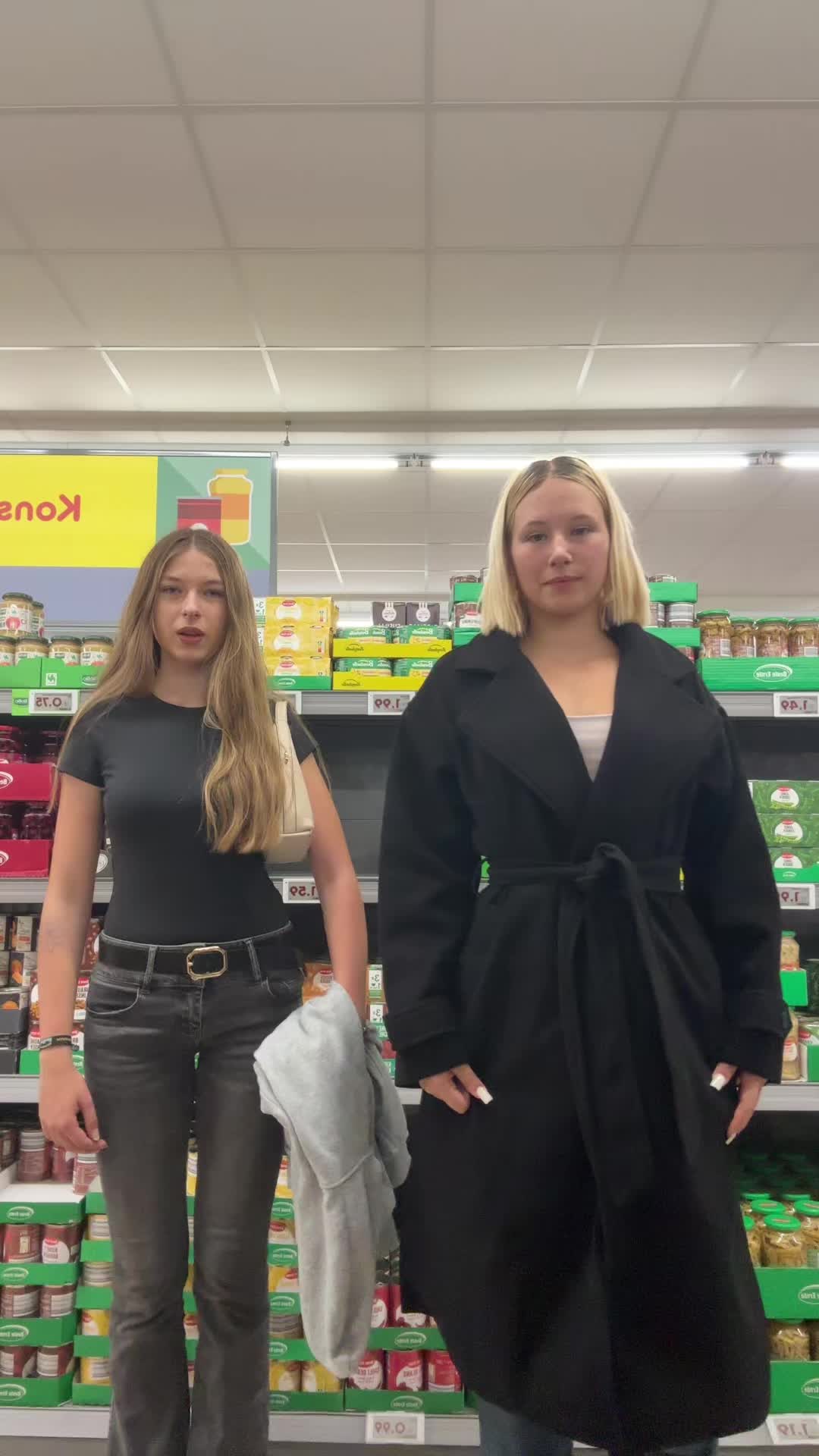 @🎭