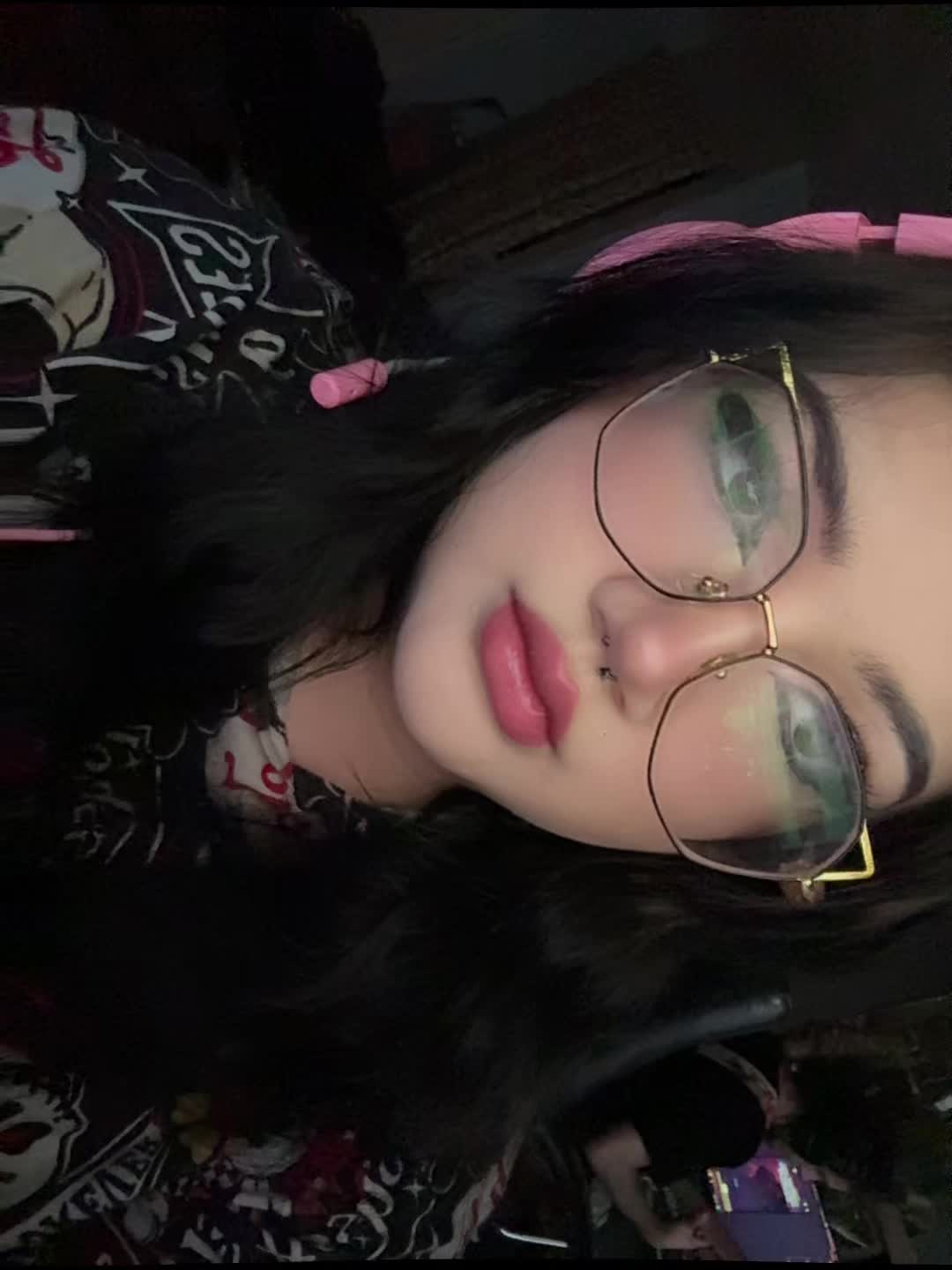 @bella